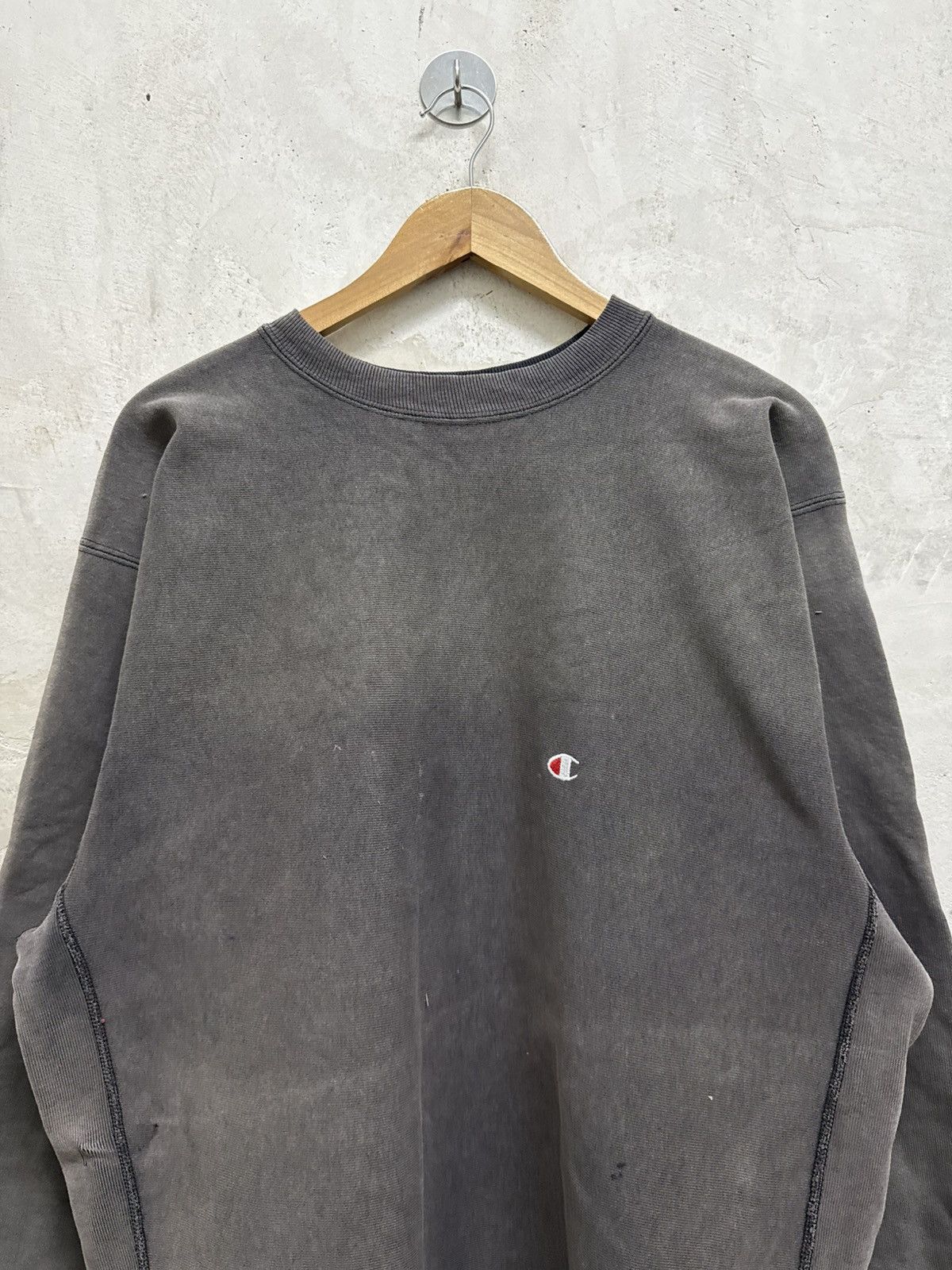 Champion Vintage 90’s Distressed Champion Reverse Weave Crewneck Size US XXL / EU 58 / 5 - 2 Thumbnail