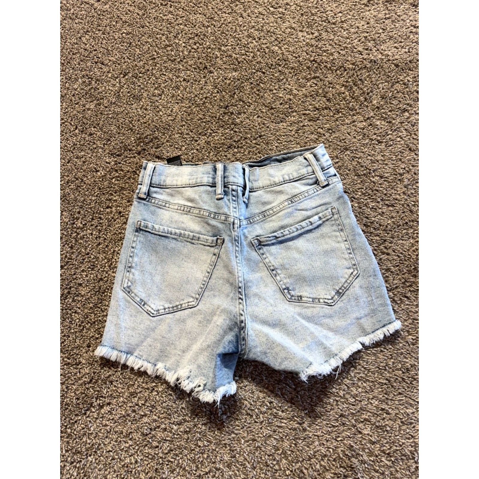 Vintage REgeneration Women's Shorts Size 3 Blue Denim 3/26 Cut Off Distress Button Fly Size 26" / US 2 / IT 38 - 7 Thumbnail