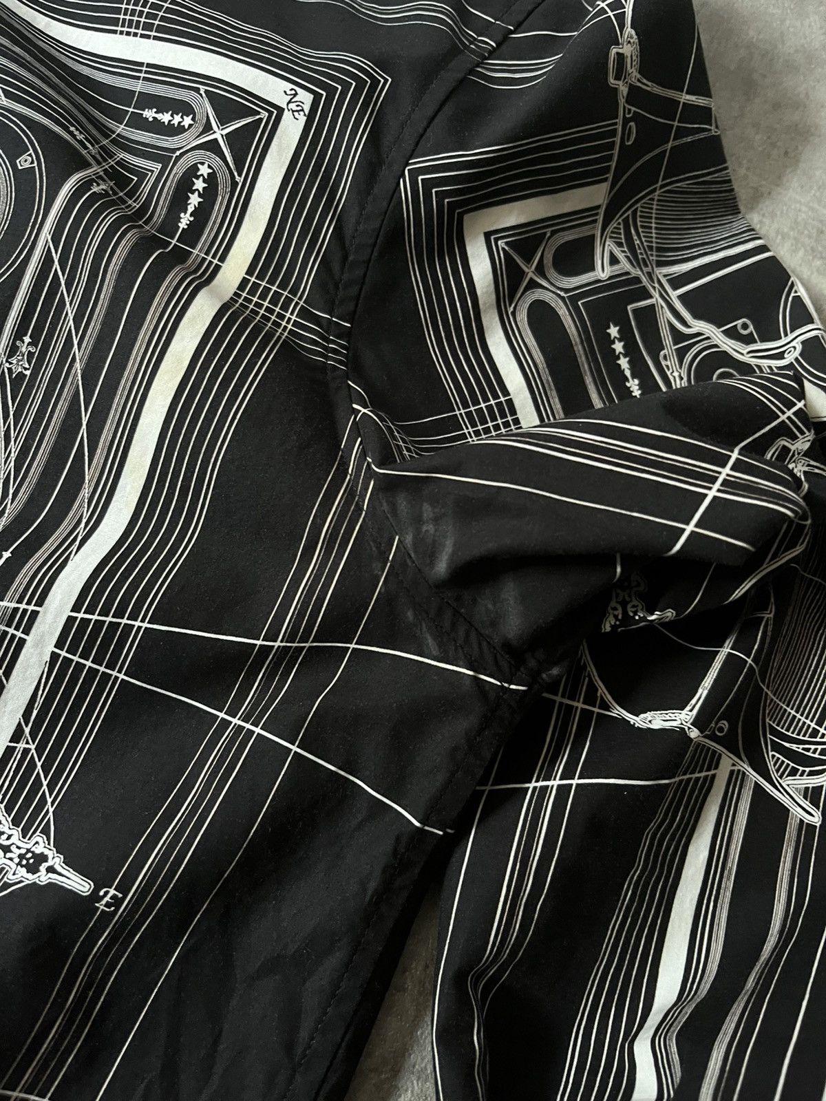 Givenchy Givenchy Cobra button up shirt A/W 2016 Riccardo Tisci Size US L / EU 52-54 / 3 - 14 Thumbnail