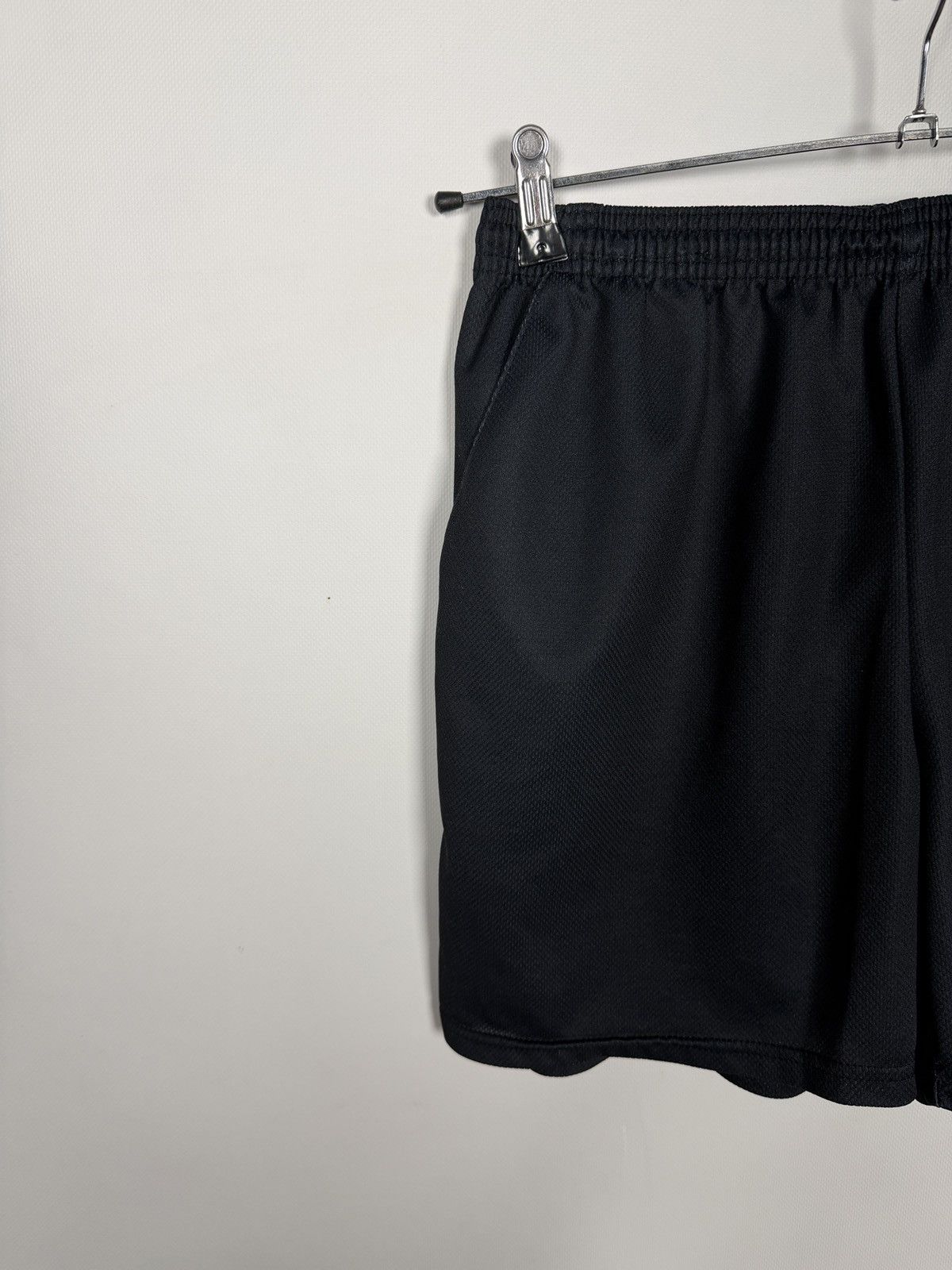 Umbro UMBRO Vintage 90s Soccer Shorts Made in England Athletic Size US 32 / EU 48 - 3 Thumbnail