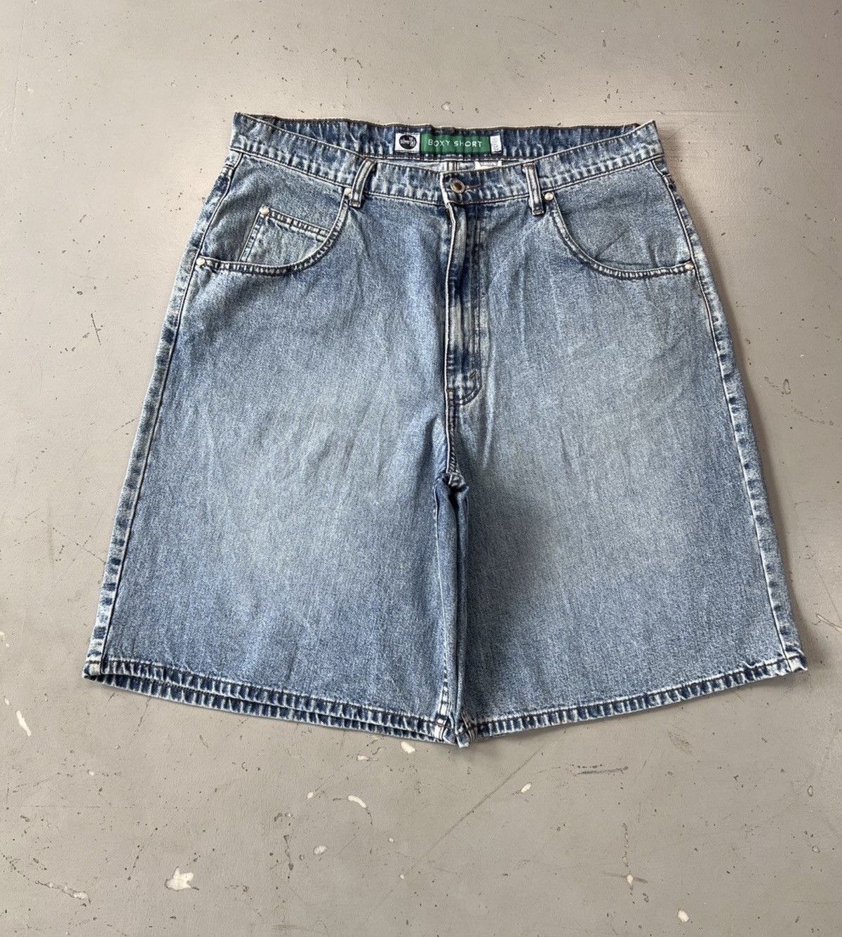 Levi's Vintage Levi’s silvertab baggy denim jort boxy Size US 36 / EU 52 - 1 Thumbnail