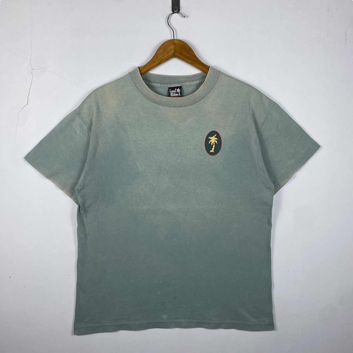 Vintage Vintage 90's LOCAL MOTION Hawaii Graphic Faded Tee Shirt Size US L / EU 52-54 / 3 - 5 Thumbnail
