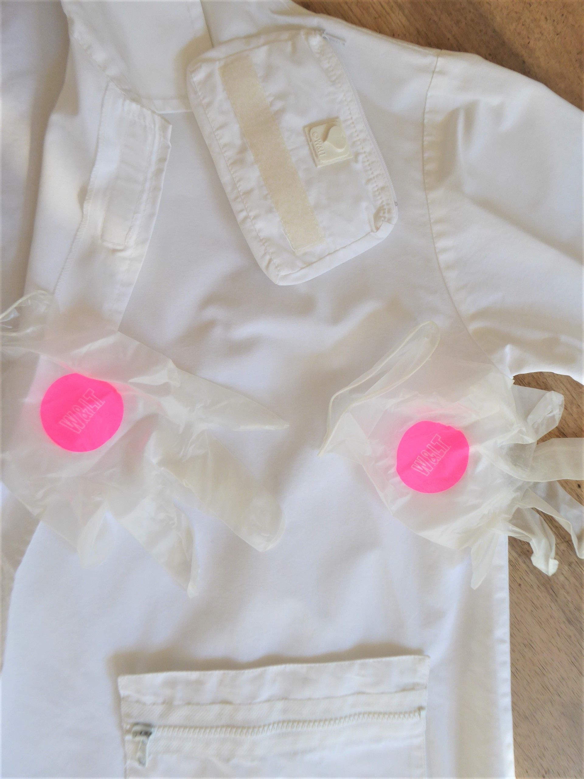 W&LT × Walter Van Beirendonck W.&L.T. doctor's jacket & gloves! Walter van Beirendonck Size US S / EU 44-46 / 1 - 1 Thumbnail