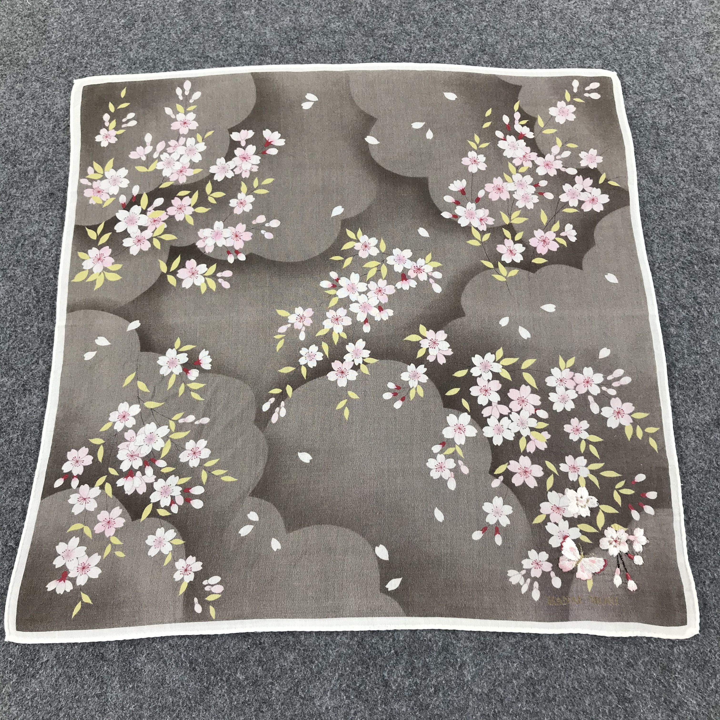 Hanae Mori Hanae Mori Embroidery Handkerchief Neckerchief Bandana H430 Size ONE SIZE - 1 Thumbnail
