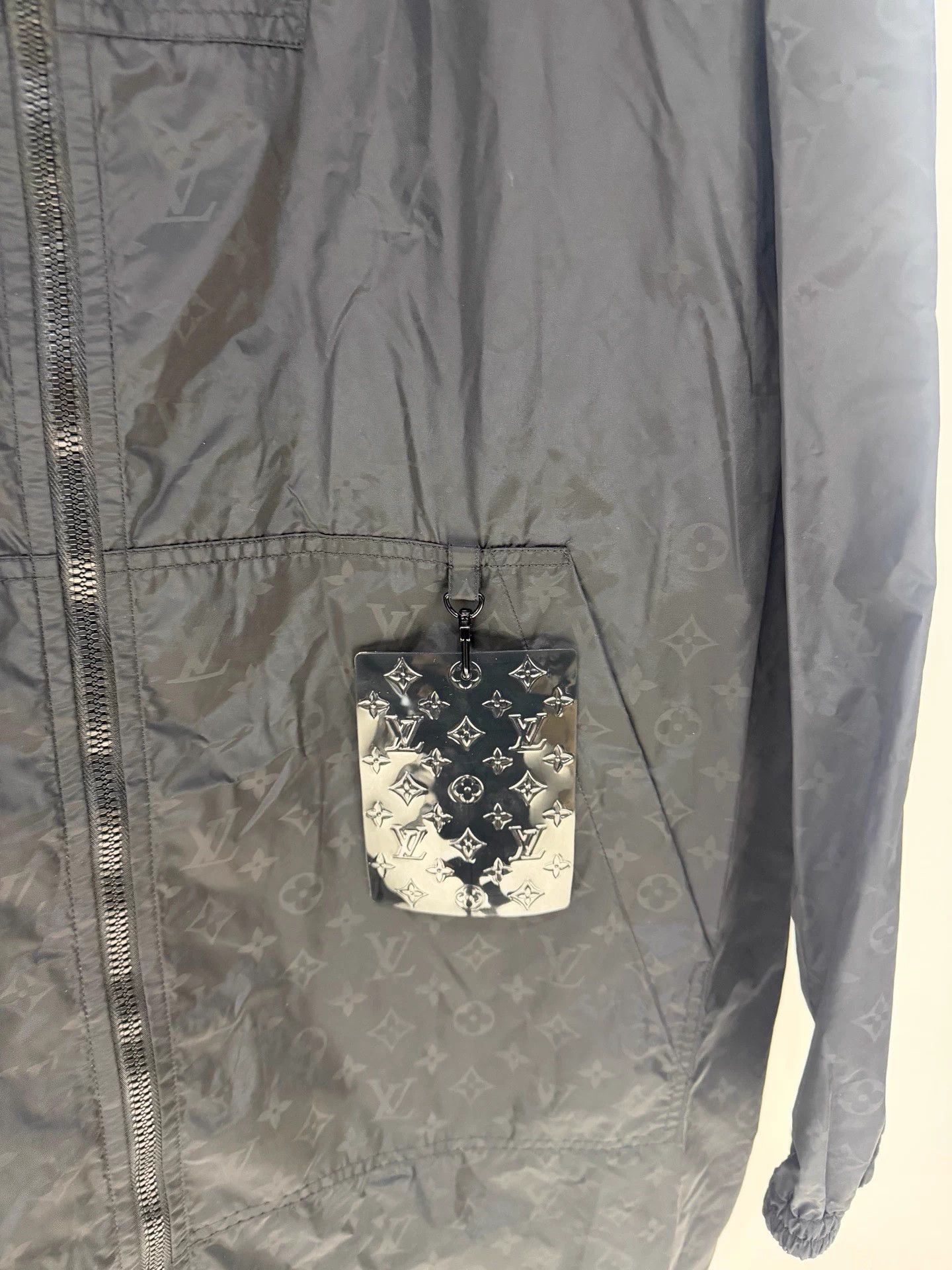 Louis Vuitton LV Classic Pin Full Logo Nylon Trench 54 99 New Size US L / EU 52-54 / 3 - 3 Thumbnail