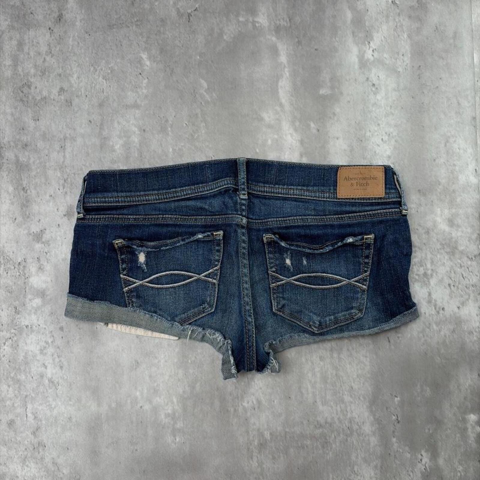 Abercrombie & Fitch Y2K Dark Wash Abercrombie & Fitch Grunge Mini Denim Shorts Size 26" / US 2 / IT 38 - 1 Thumbnail