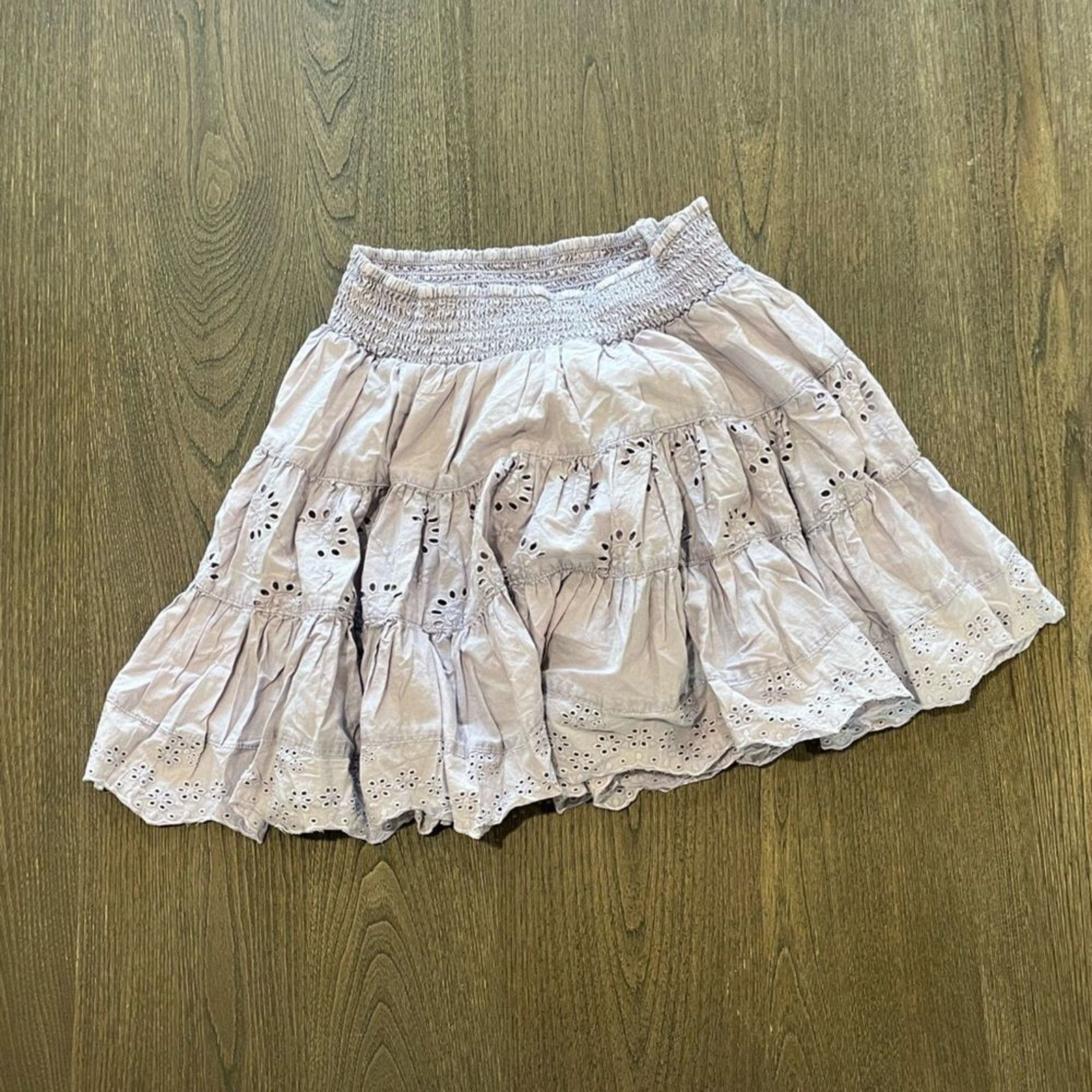 Guess NWOT Guess Lilac Purple Eyelet Lace Mini Skirt Size S Size 26" / US 2 / IT 38 - 1 Thumbnail