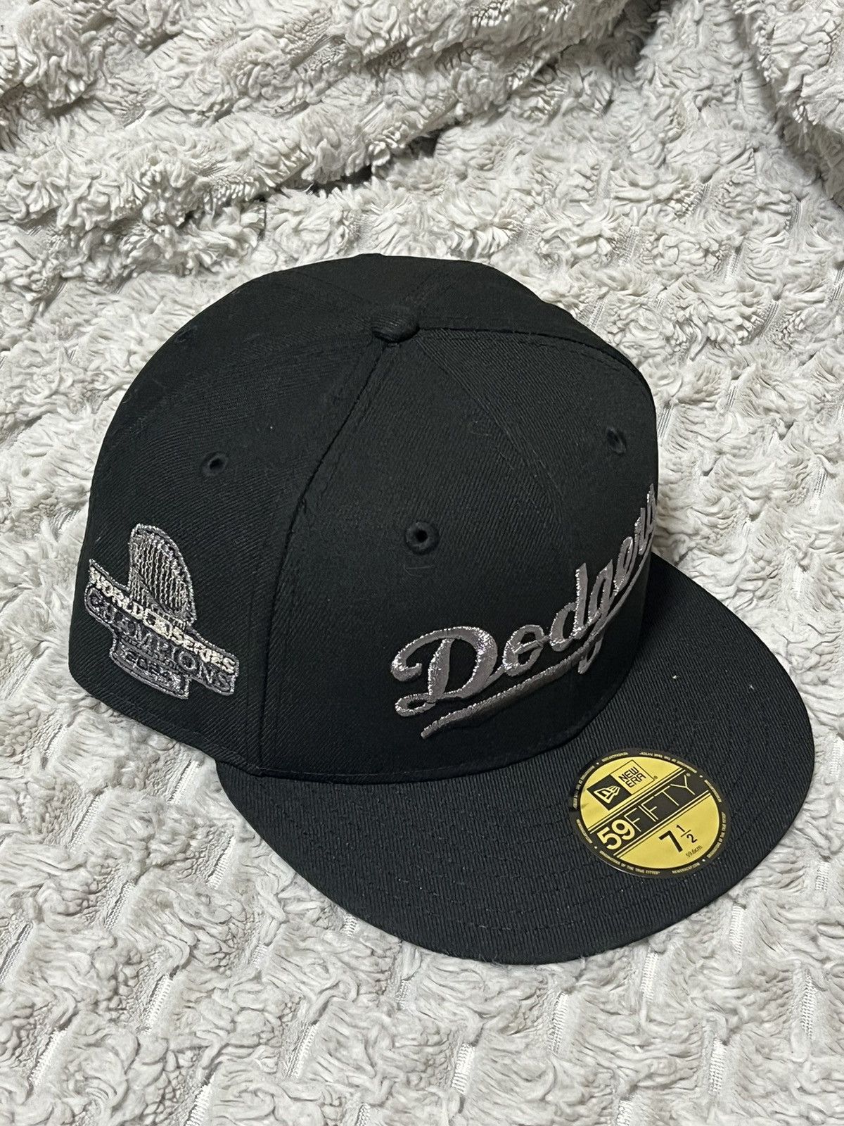 Hat Club Size 7 1/2 LA Los Angeles Dodgers New Era Size ONE SIZE - 1 Thumbnail