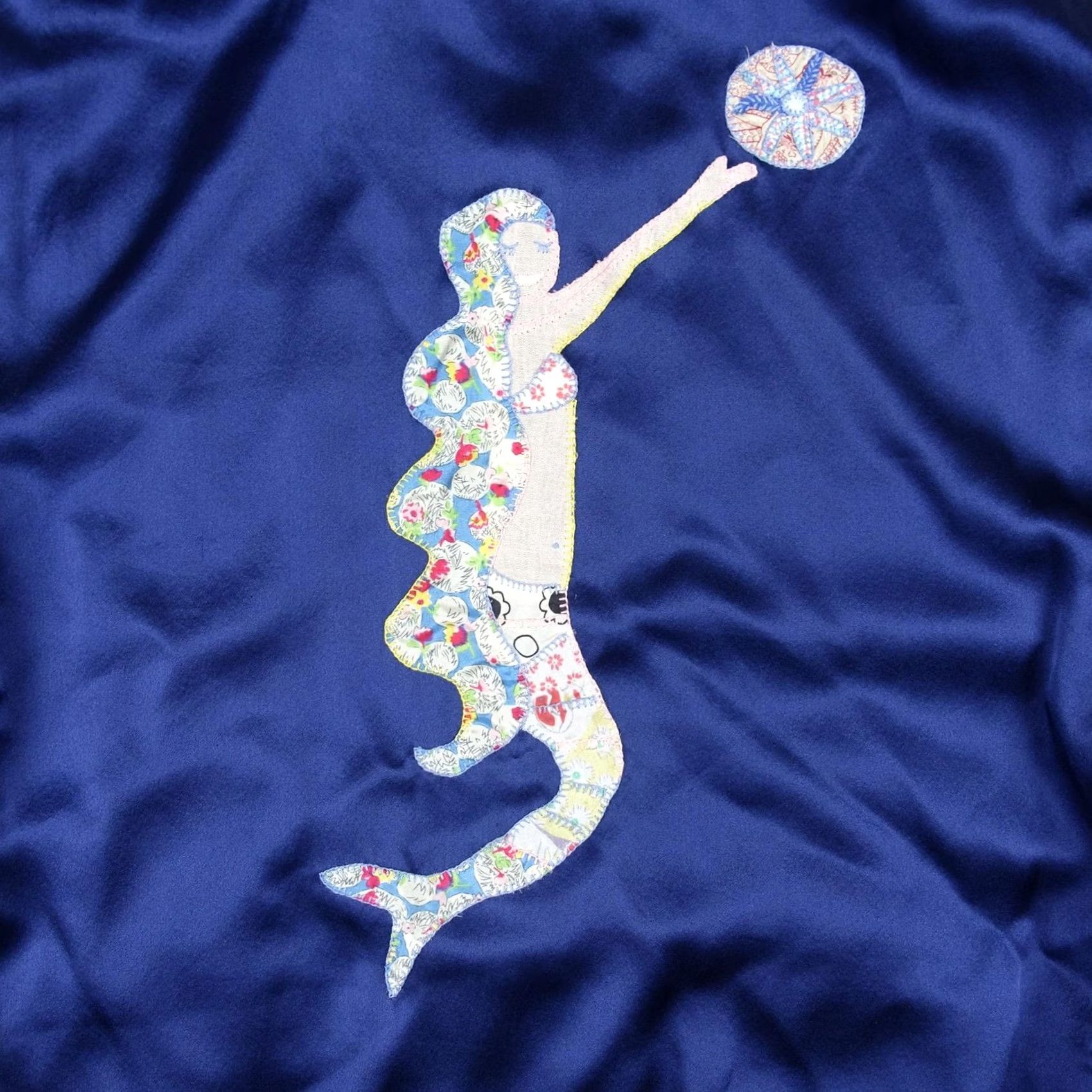 Tsumori Chisato VINTAGE Tsumori Chisato Jacket Womens 2 Blue Silk Reversible Mermaid Shell Art Bomber Size XS / US 0-2 / IT 36-38 - 7 Thumbnail
