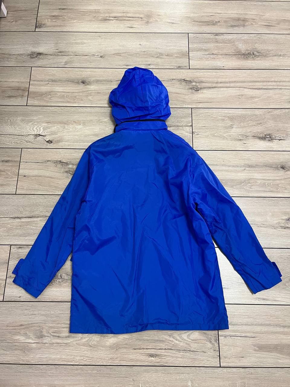 Red Bull Rare Red Bull Sauber Petronas Malaysia Rain Wind Hood Jacket Size US S / EU 44-46 / 1 - 4 Thumbnail