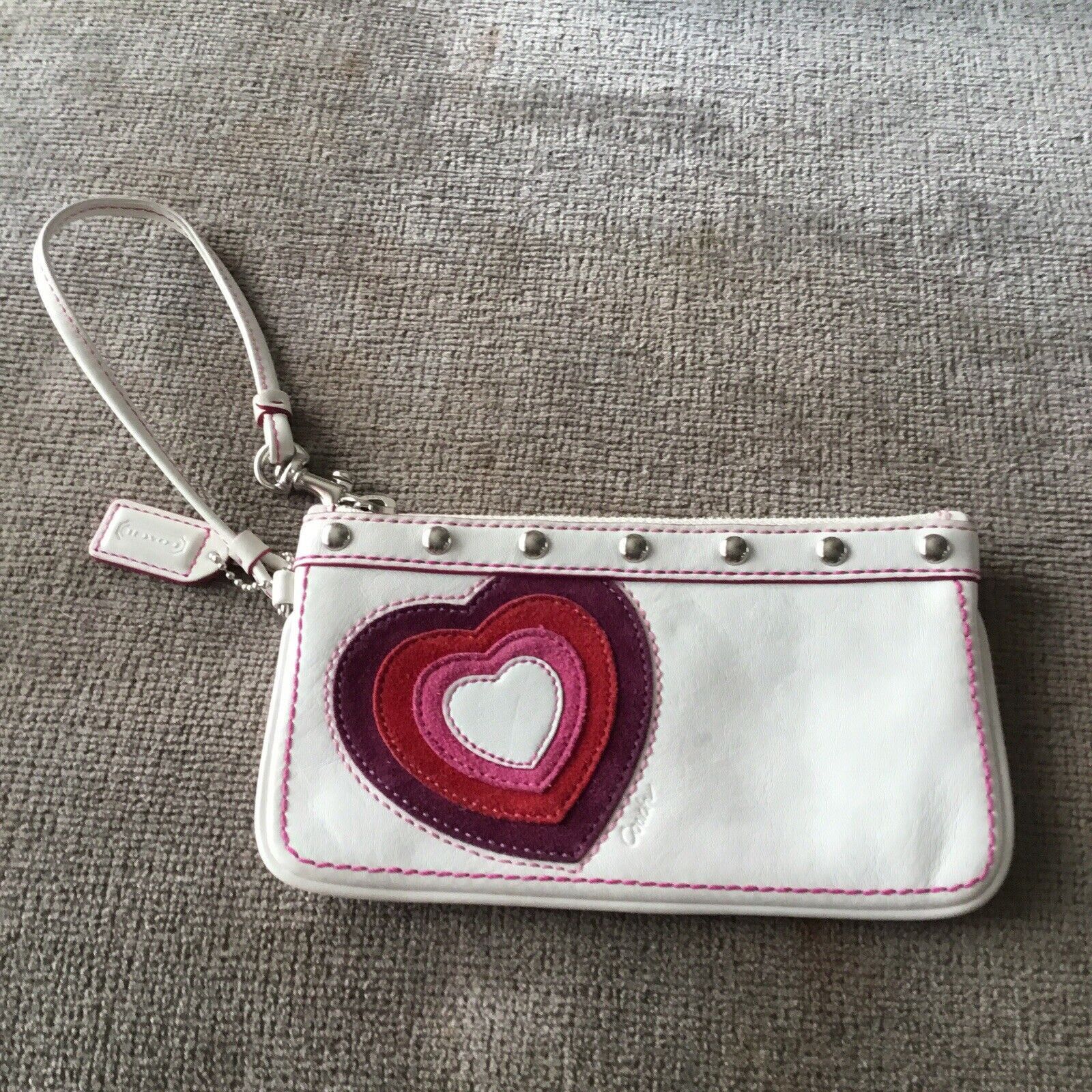 Coach VINTAGE RARE COACH HEART CUTOUT WRISTLET WALLET COIN PURSE Size ONE SIZE - 3 Thumbnail