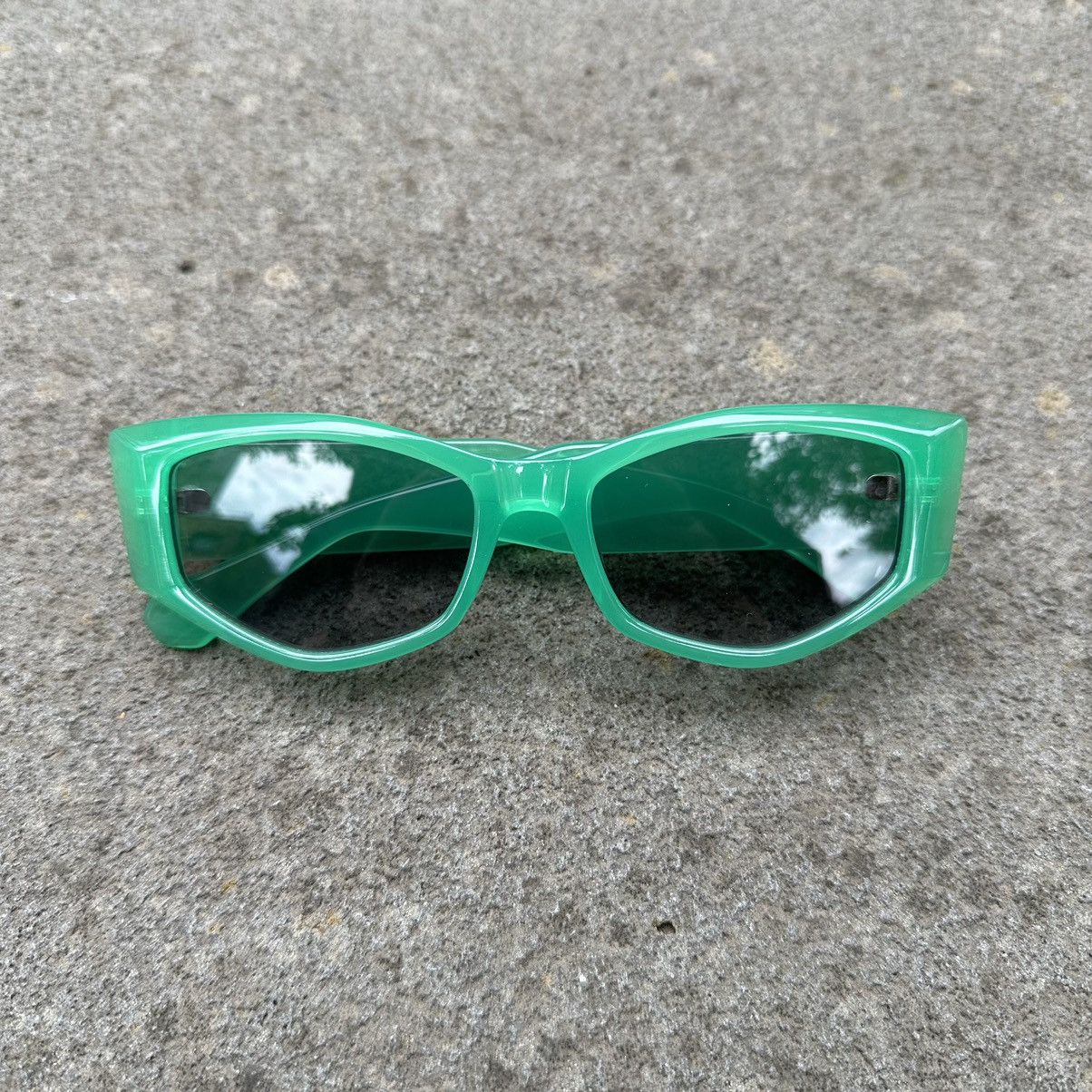 Other Y2K Unisex Sunglasses Retro Fashion Shades QB5672-02 Size ONE SIZE - 1 Thumbnail