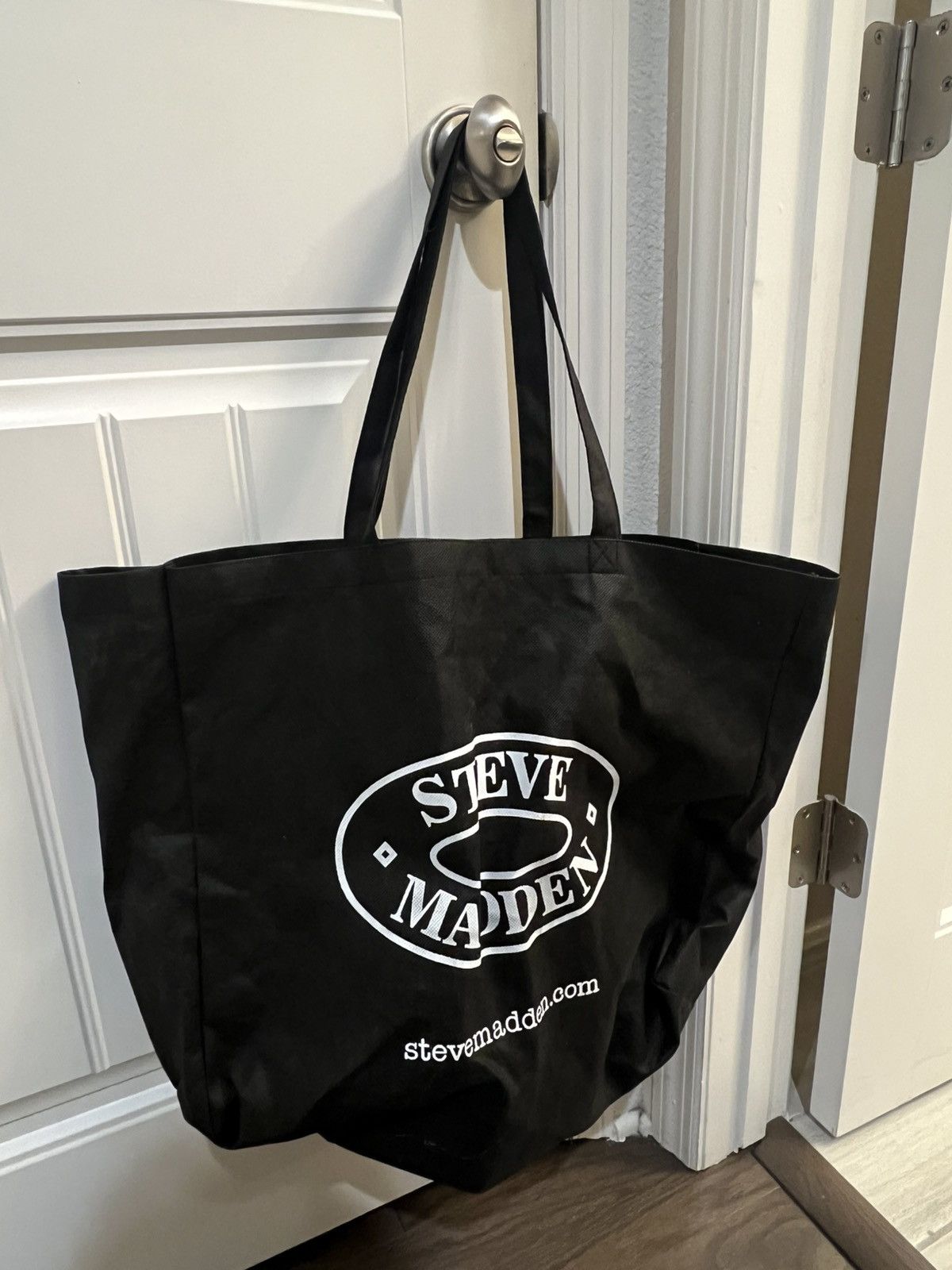 Steve Madden Steve Madden Shoe Store Promo Shopping Bag Black & White Size ONE SIZE - 5 Thumbnail