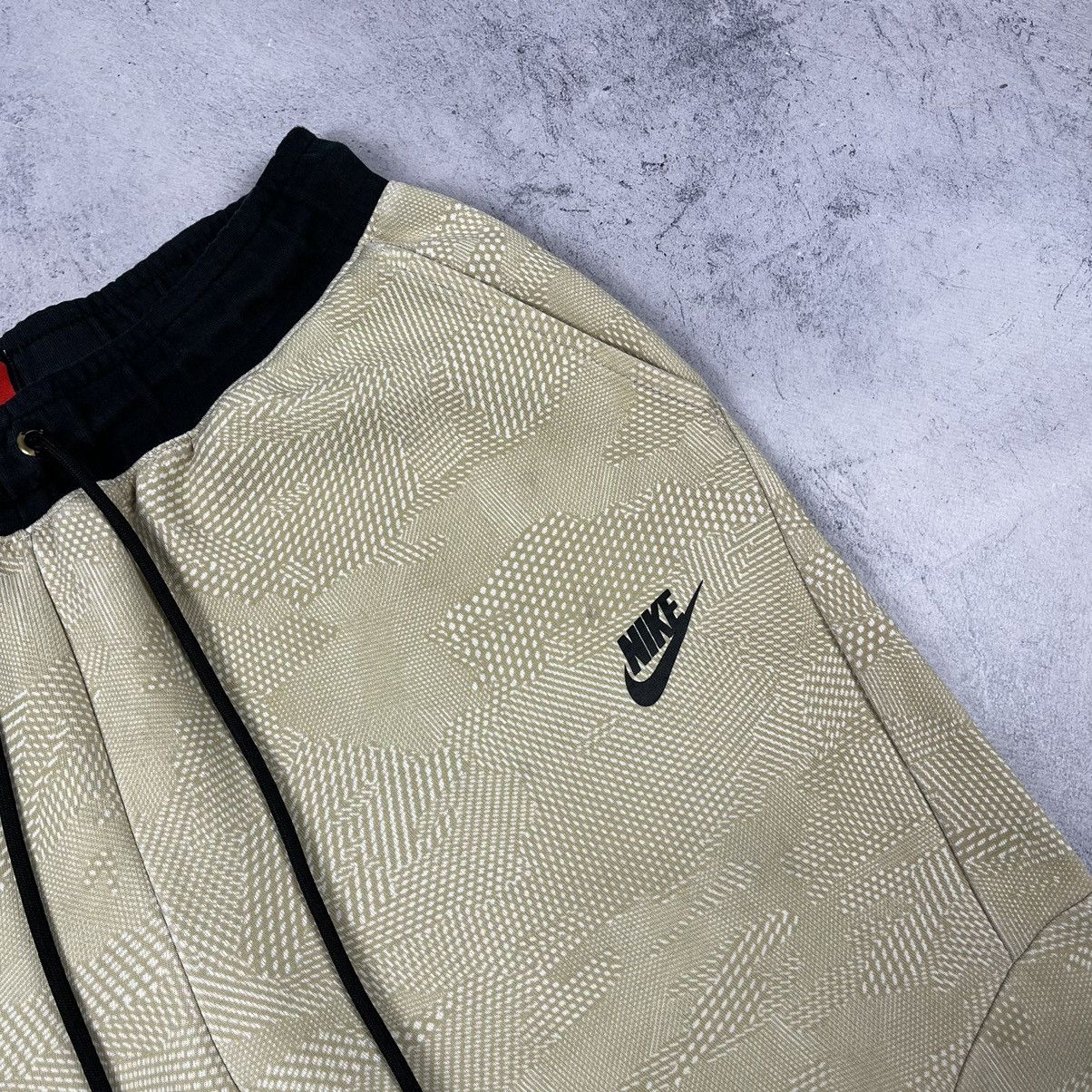 Nike Nike Tech Fleece beige camo drill track pants Size US 32 / EU 48 - 3 Thumbnail