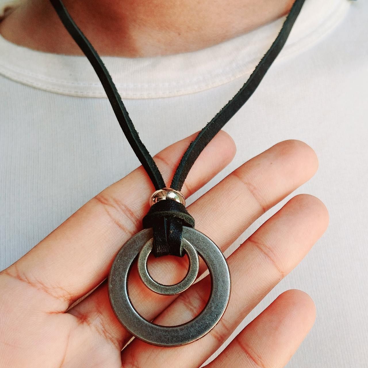 Other Retro Black Leather Cord Chain Metal Pendant Necklace Size ONE SIZE - 3 Thumbnail