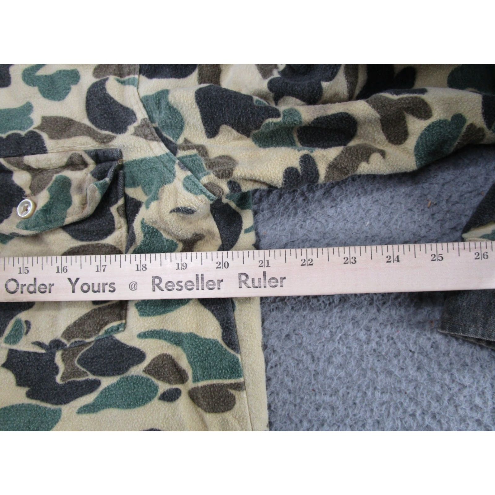 Vintage VINTAGE OshKosh B'gosh Heavyweight Duck Camo Shirt Mens Size L/42 Read Size US L / EU 52-54 / 3 - 7 Thumbnail