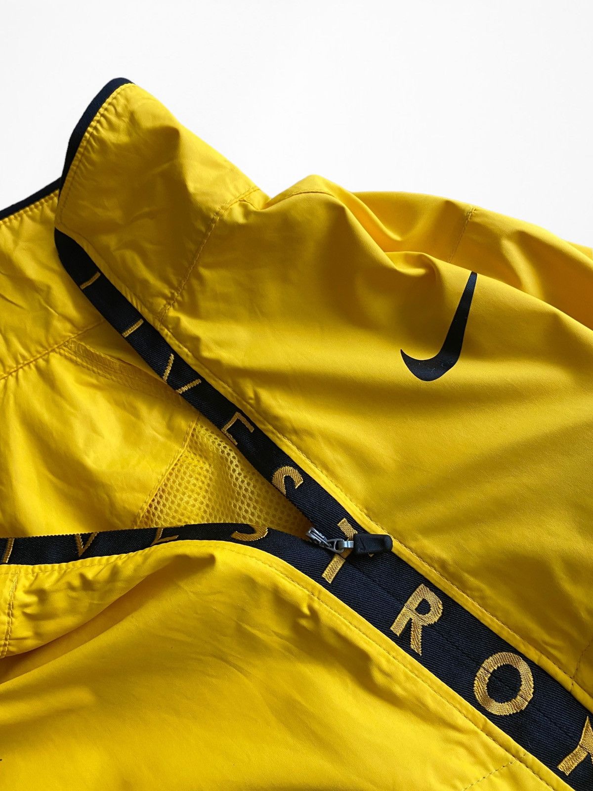 Nike Nike Livestrong Half-zip light track jacket Size US S / EU 44-46 / 1 - 4 Thumbnail
