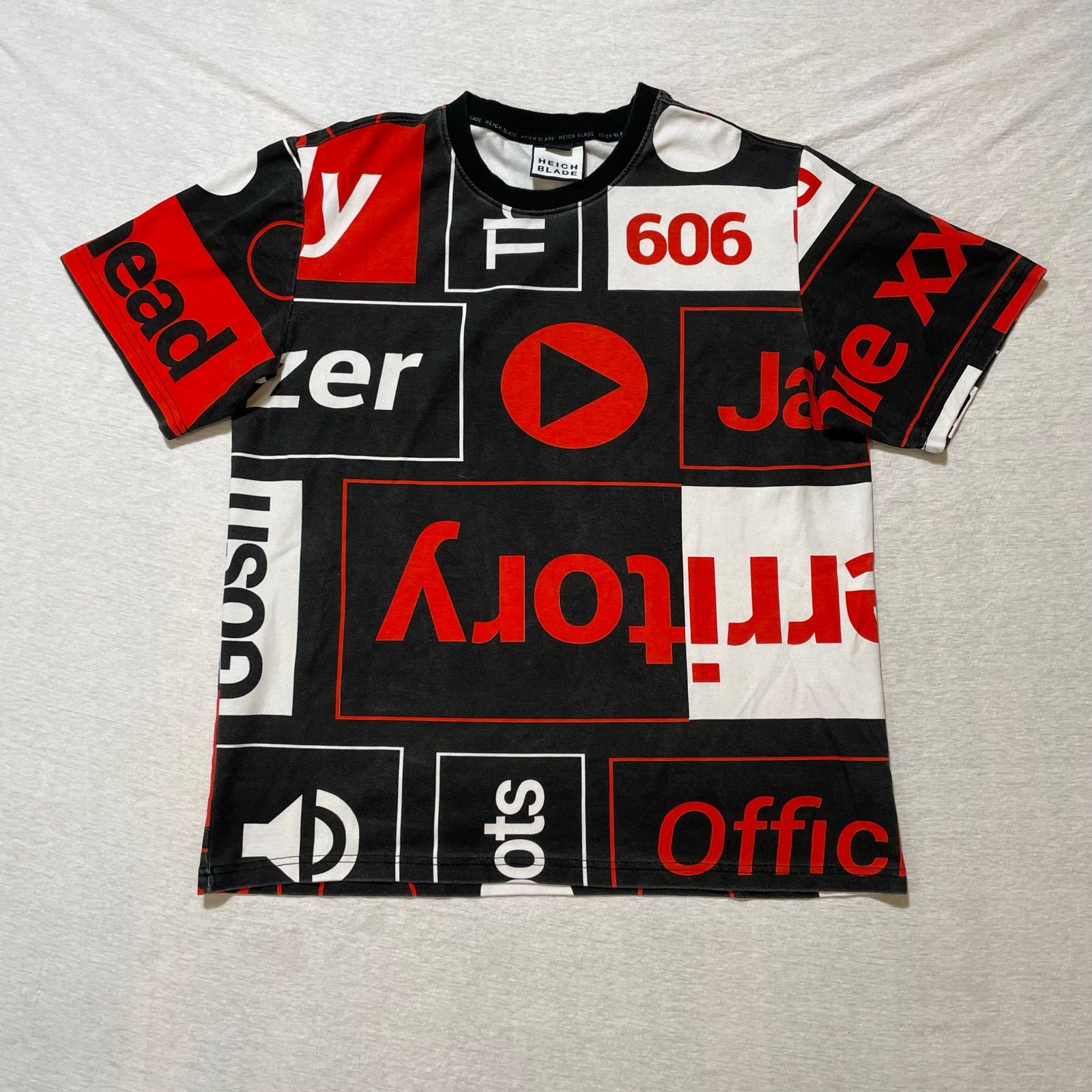 Designer Heich Blade Territory Graphic T-Shirt Size US L / EU 52-54 / 3 - 4 Thumbnail