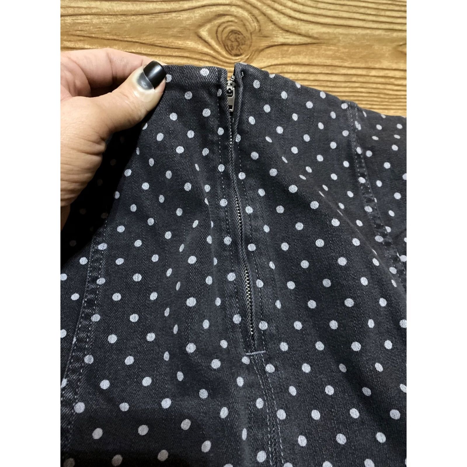 Nordstrom Nordstrom Skirt Women Mini Back Zip 15” Black Polka Dot 13/31 Size 13/31 Cotton Spandex Size 34" / US 12 / IT 48 - 3 Thumbnail