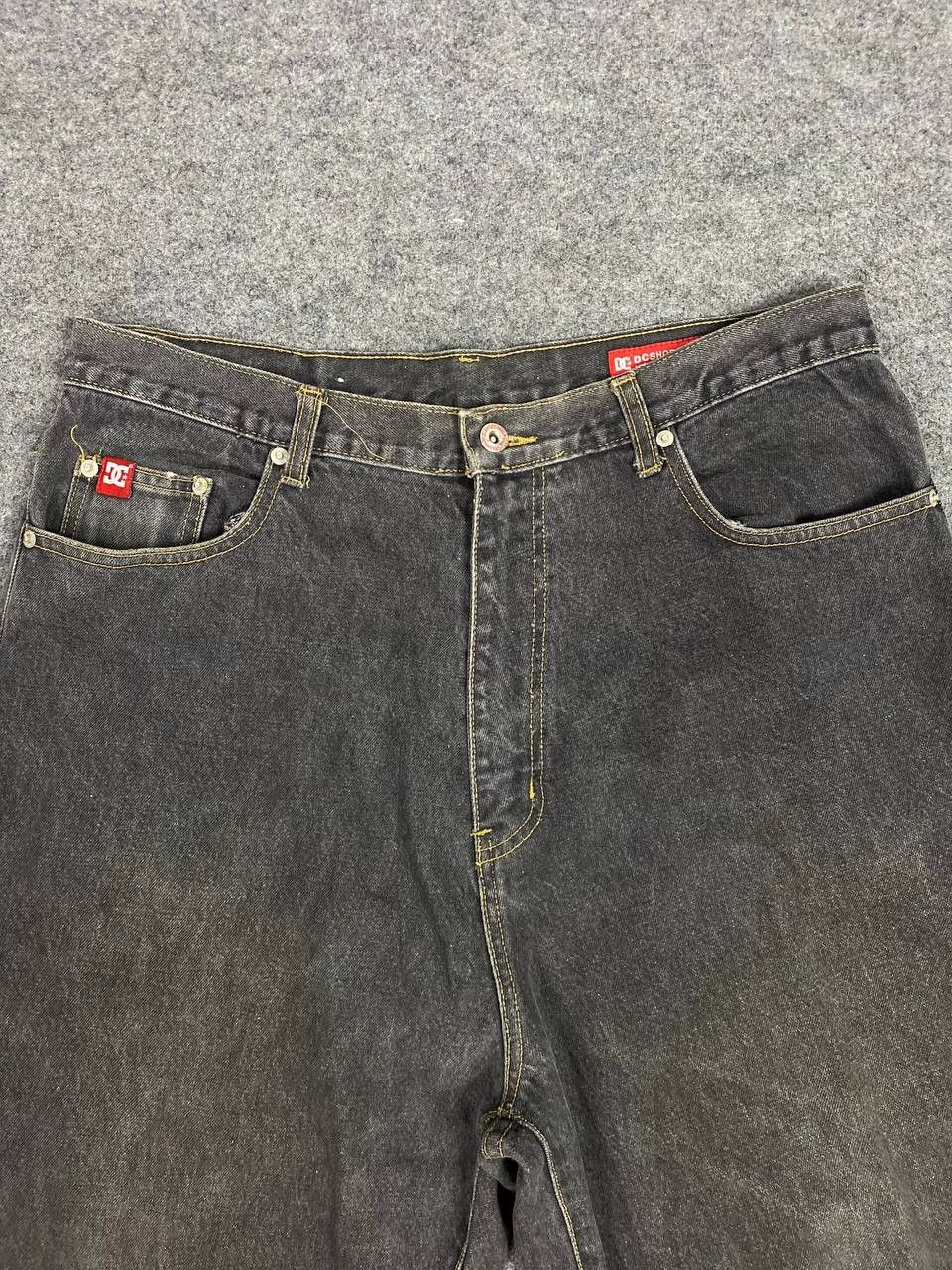 DC dc shoeco usa baggy jorts 3quarter denim Size US 36 / EU 52 - 9 Thumbnail