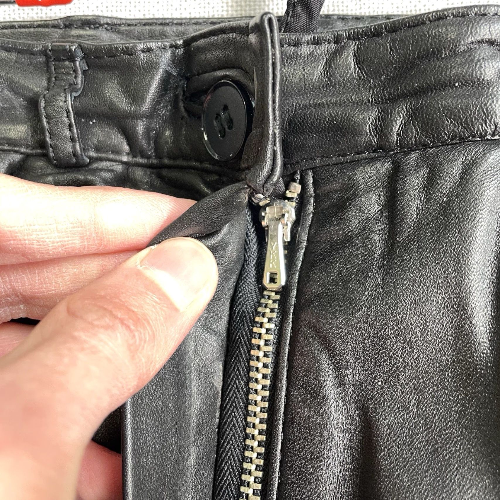 Vintage VINTAGE Leather Pants Womens 23x28 Black Germany Trousers Pleated 80s 90s Pants Women Leather Black 90s Germany Pleated Tapered 23x28 Mens Womens? Size 40" / US 18 - 4 Thumbnail