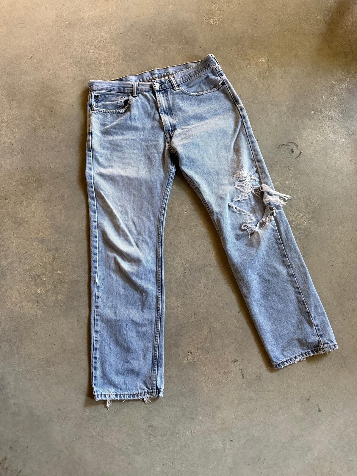 Levi's VTG Levis 505 Light Wash Denim Jeans Sz 34x32 Size US 34 / EU 50 - 2 Thumbnail