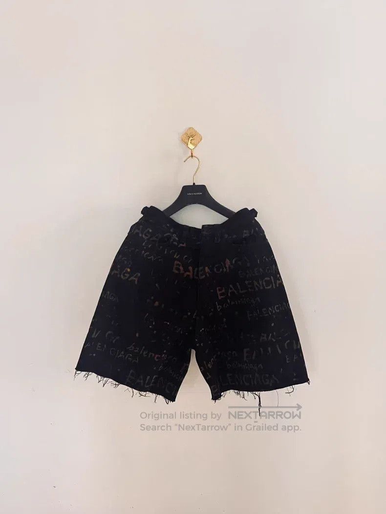 Balenciaga Balenciaga size S Distressed Print Shorts Size US 27 - 1 Thumbnail