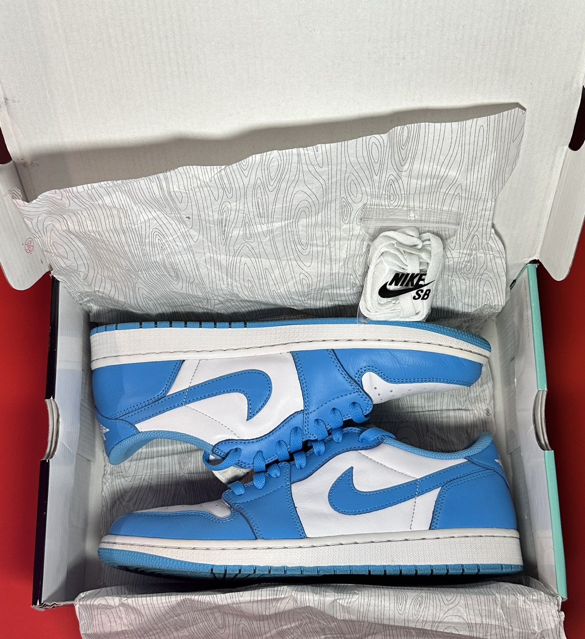 Jordan Brand Size 10.5 - Eric Koston x Air Jordan 1 SB Low Powder Blue Size US 10.5 / EU 43-44 - 9 Thumbnail