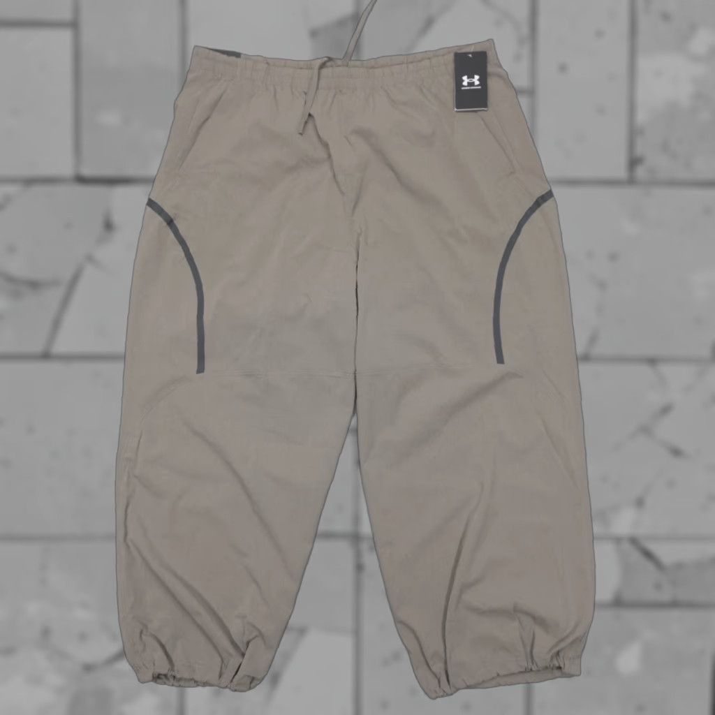 Under Armour Under Armour Unstoppable AirVent Parachute Pants Oversized Women's XL Taupe Dusk Size 40" / US 18 - 1 Thumbnail