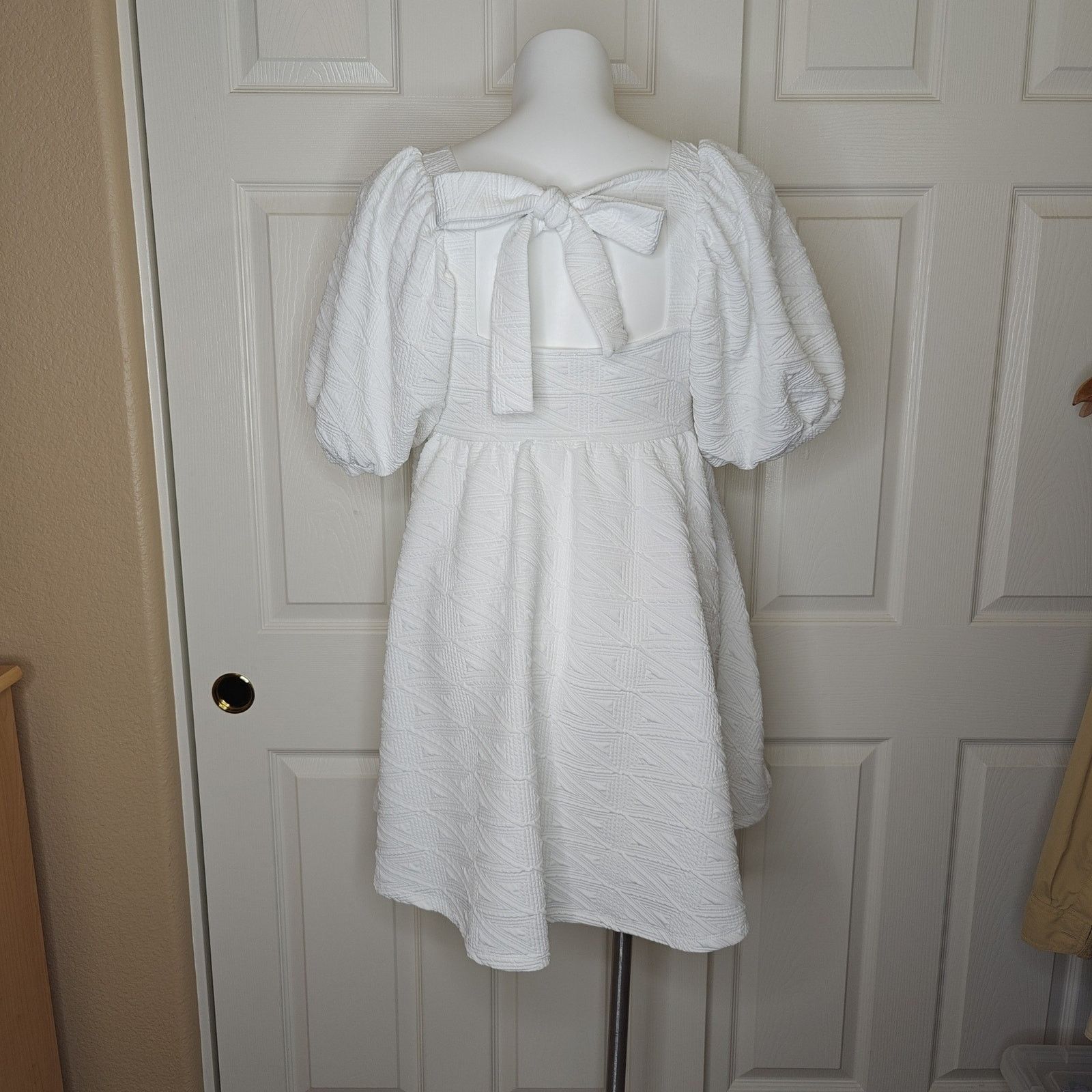Free People Free People White Puff Sleeve Mini Dress sz L Size L / US 10 / IT 46 - 3 Thumbnail
