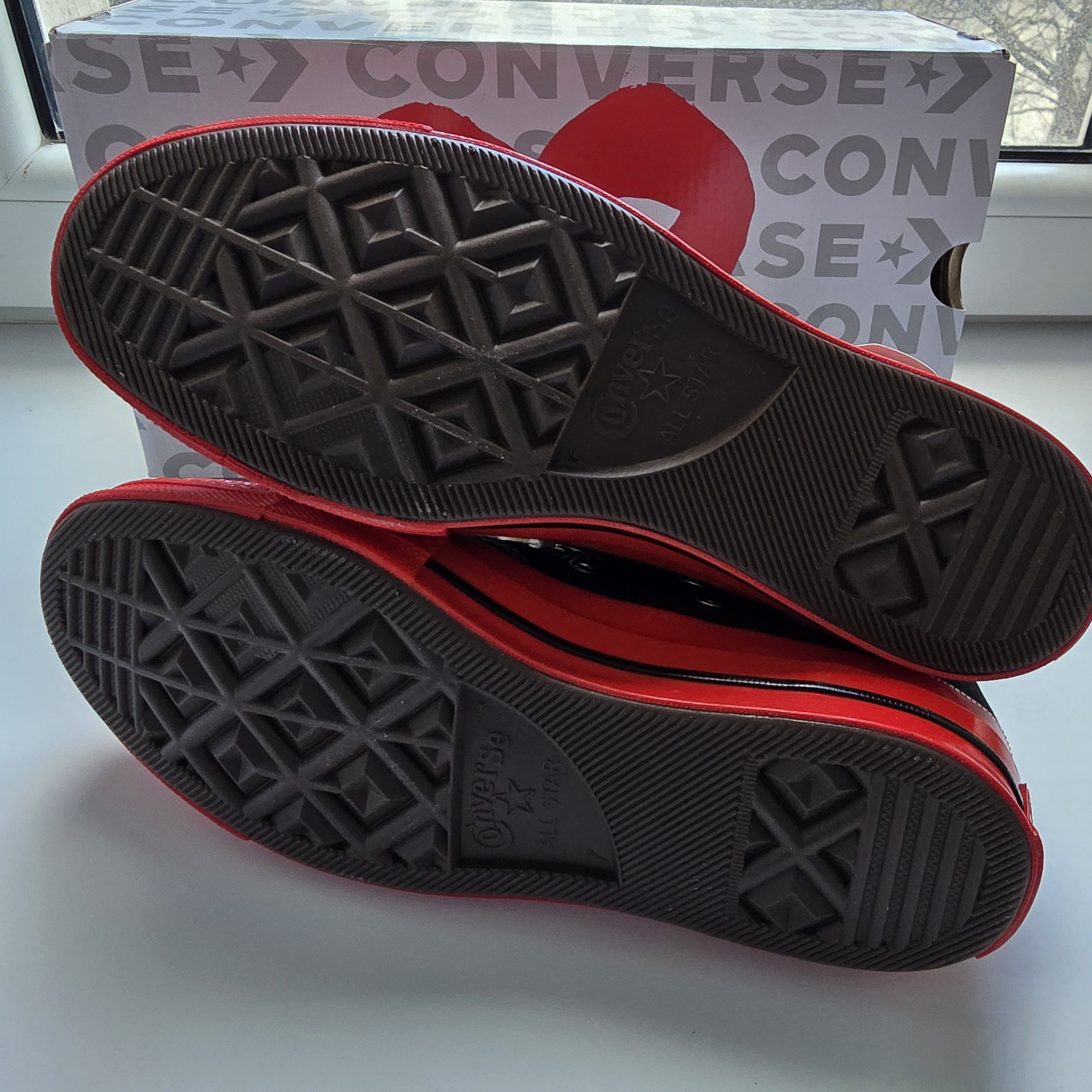 Comme des Garcons PLAY × Converse Converse Chuck 70 x Comme des Garçons PLAY Size US 9.5 / IT 39.5 - 9 Thumbnail