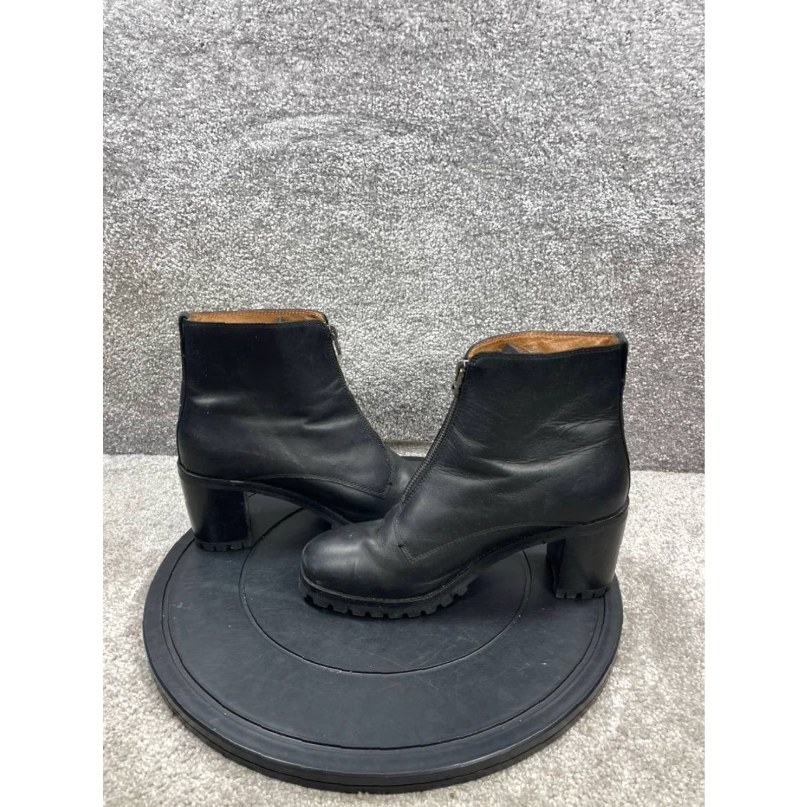 Madewell Madewell The Alyce Boot Women Size 10 Black Leather Zip Front Lugsole Block Heel Size US 10 / IT 40 - 7 Thumbnail