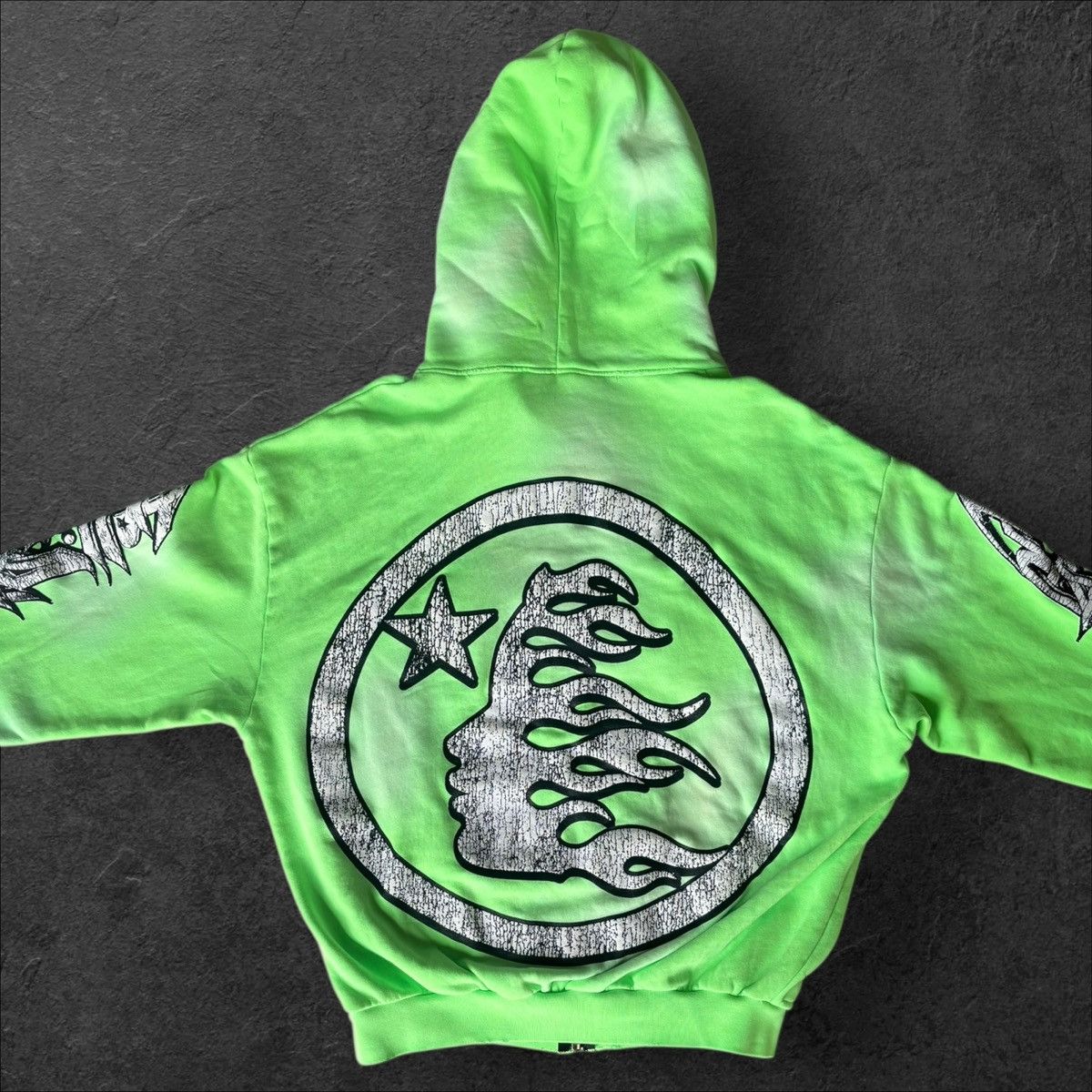 HELLSTAR HELLSTAR HOODIE GRAFFITI ZIP UP LIME GREEN SIZE M Size US M / EU 48-50 / 2 - 2 Thumbnail