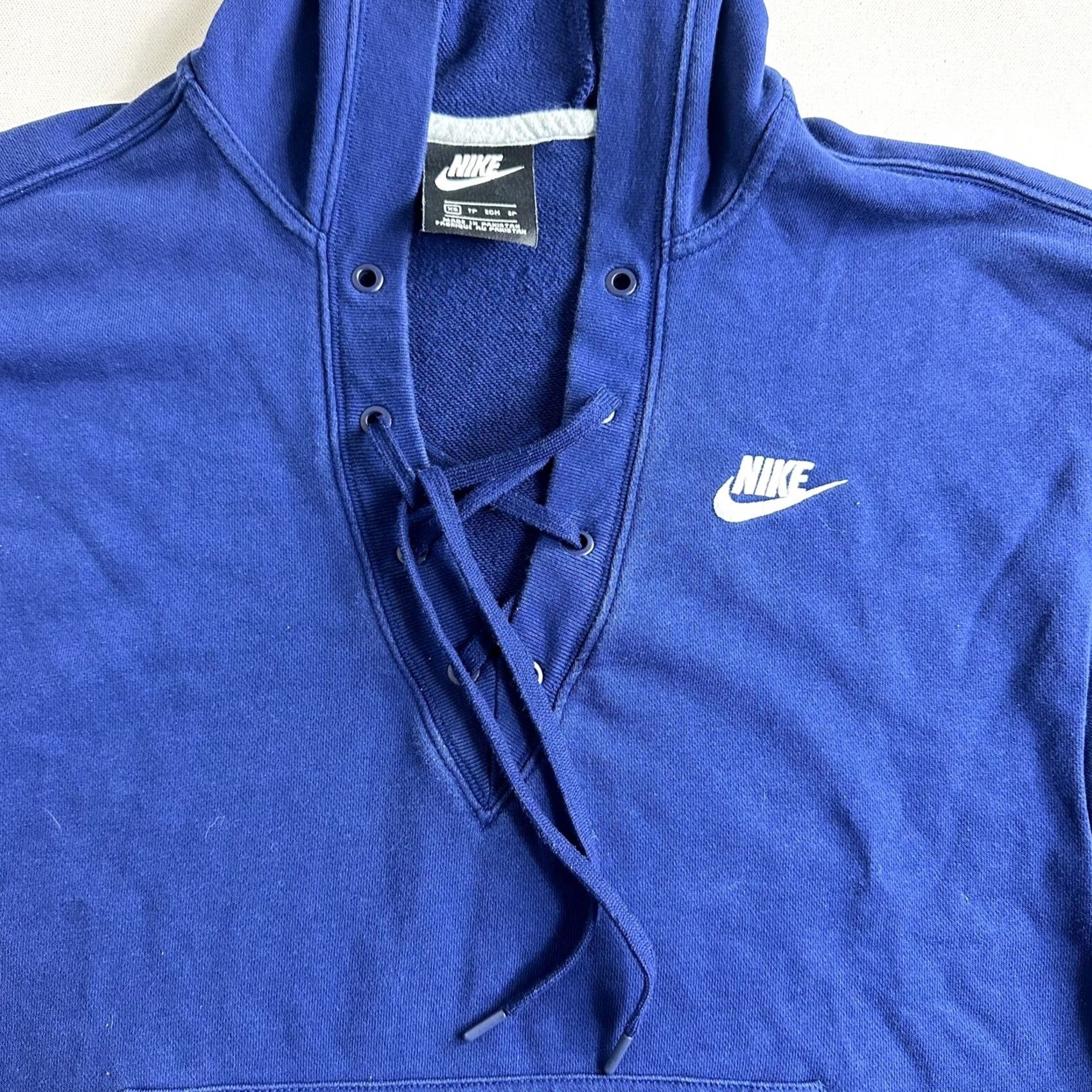 Nike Nike Sportswear Club Lace-Up Hoodie Women XS Blue Pullover 929531-478 Gym City Classic College School Sports Hoodie Mens? Size XS / US 0-2 / IT 36-38 - 4 Thumbnail