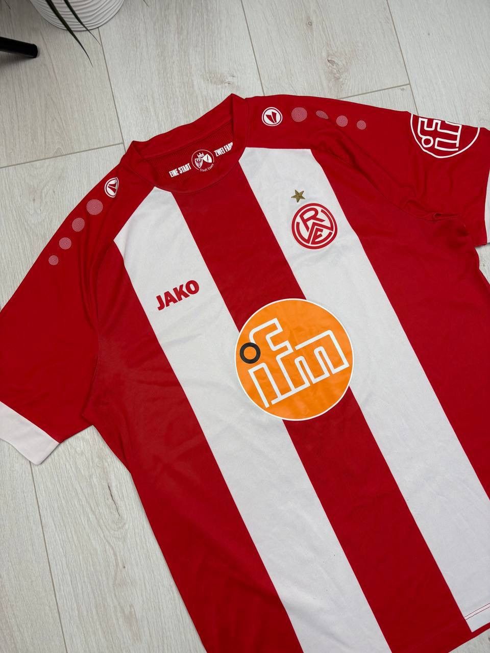 Other Red-White Essen Home Jersey 23 24 Jako RWE Fan Shirt Size US L / EU 52-54 / 3 - 3 Thumbnail