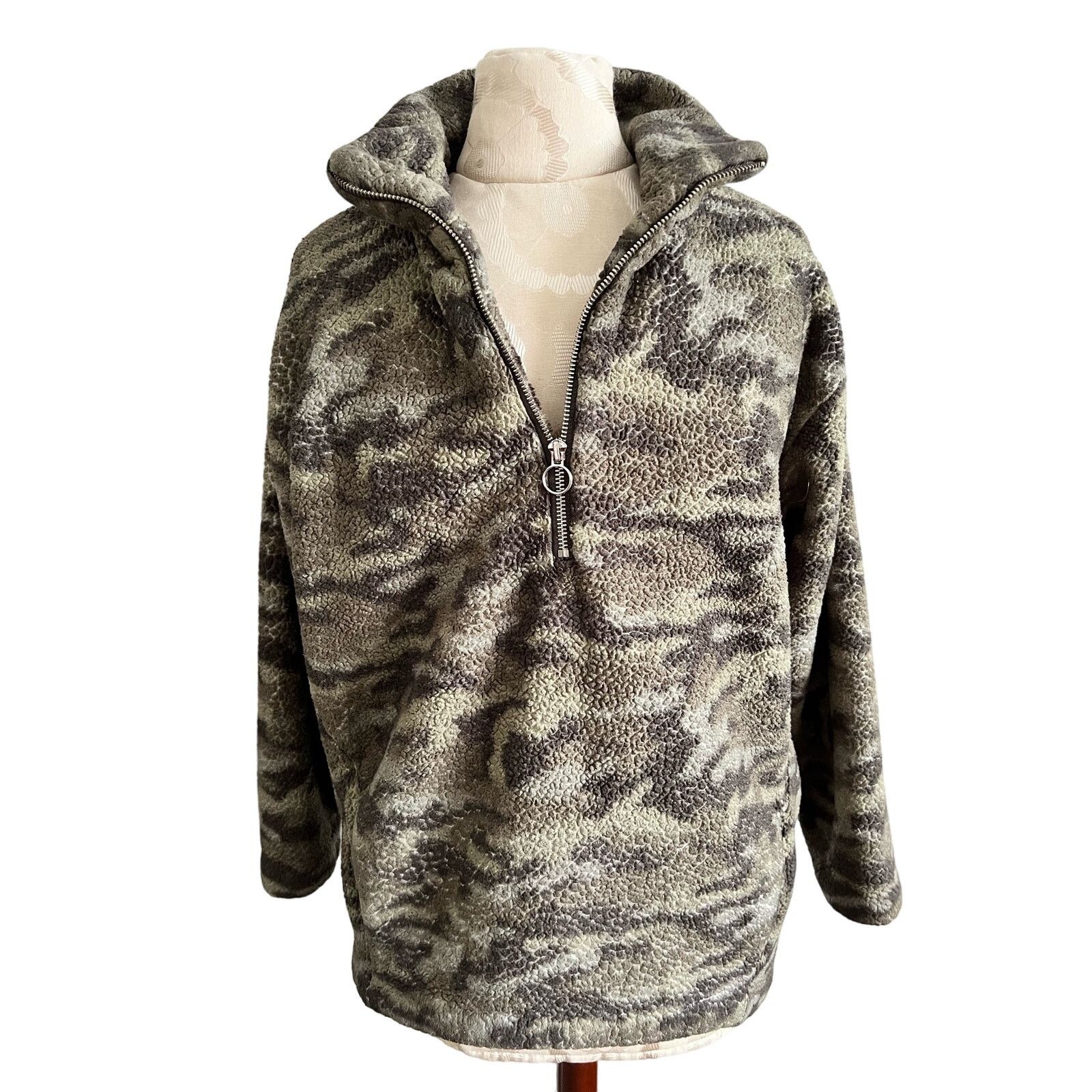 Express Express Oversized Camouflage 1/2 Zip FauxFur Pullover Small Size S / US 4 / IT 40 - 1 Thumbnail