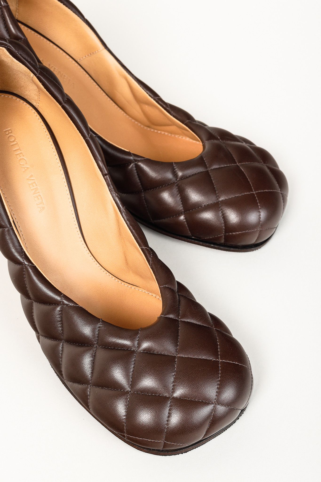 Bottega Veneta Bottega Veneta Stitched Matelasse Nappa Dream Pumps Size US 9 / IT 39 - 6 Thumbnail