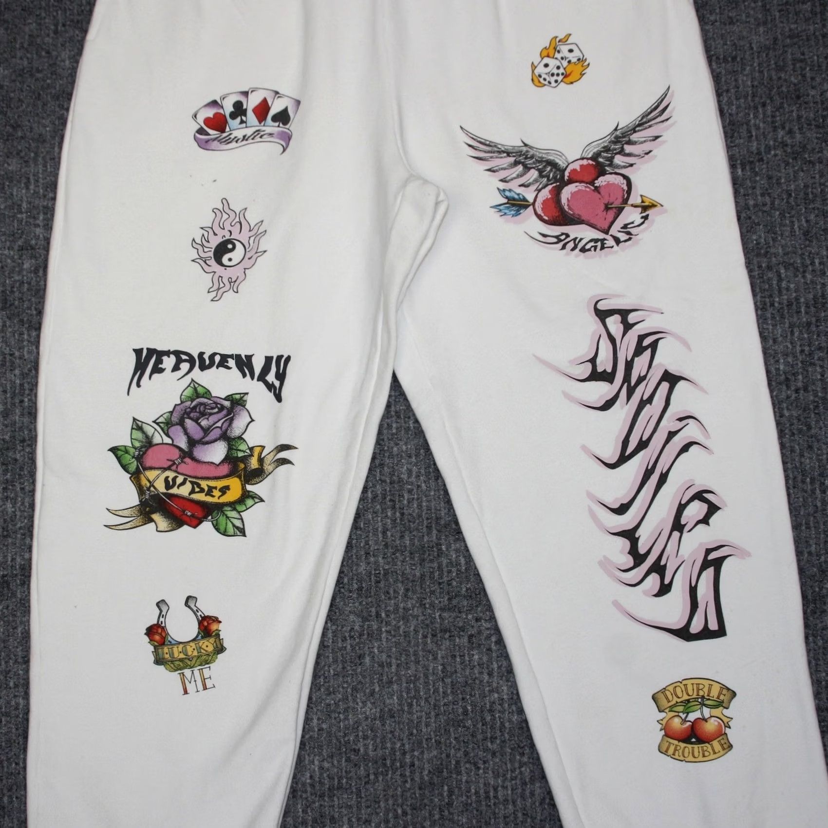 Forever 21 Forever 21 White Tattoo Graphic Sweatpants Joggers Lounge Pants Y2K Size L Unisex Adults Size 36" / US 14 / IT 50 - 2 Thumbnail
