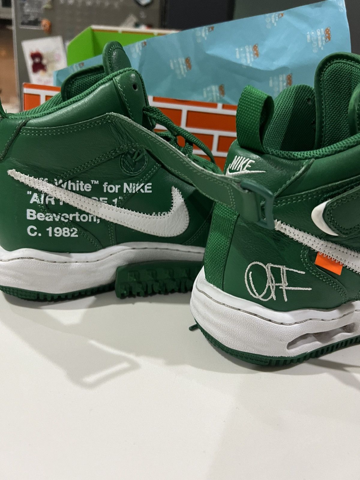 Nike × Off-White × Virgil Abloh Off-White Nike Air Force 1 Mid SP LTHR pine green Size US 9 / EU 42 - 12 Thumbnail