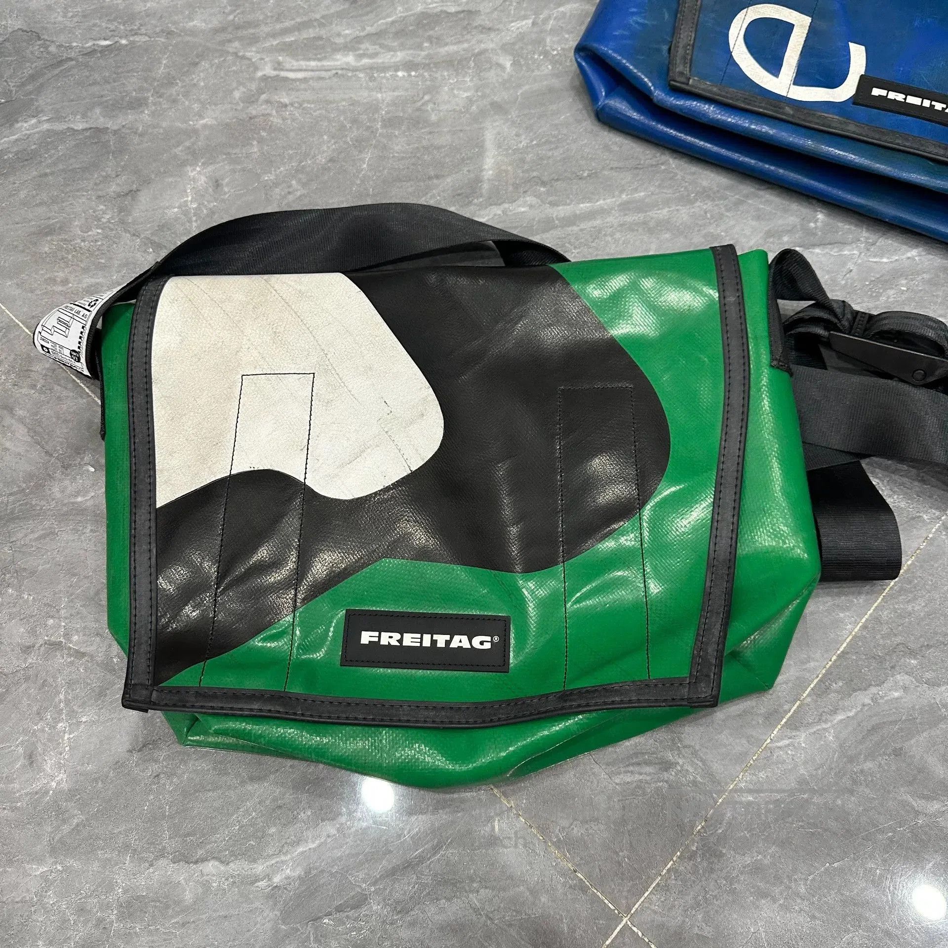 FREECITY FREITAG F14 Messenger Bag in Black/Green. Size ONE SIZE - 1 Thumbnail