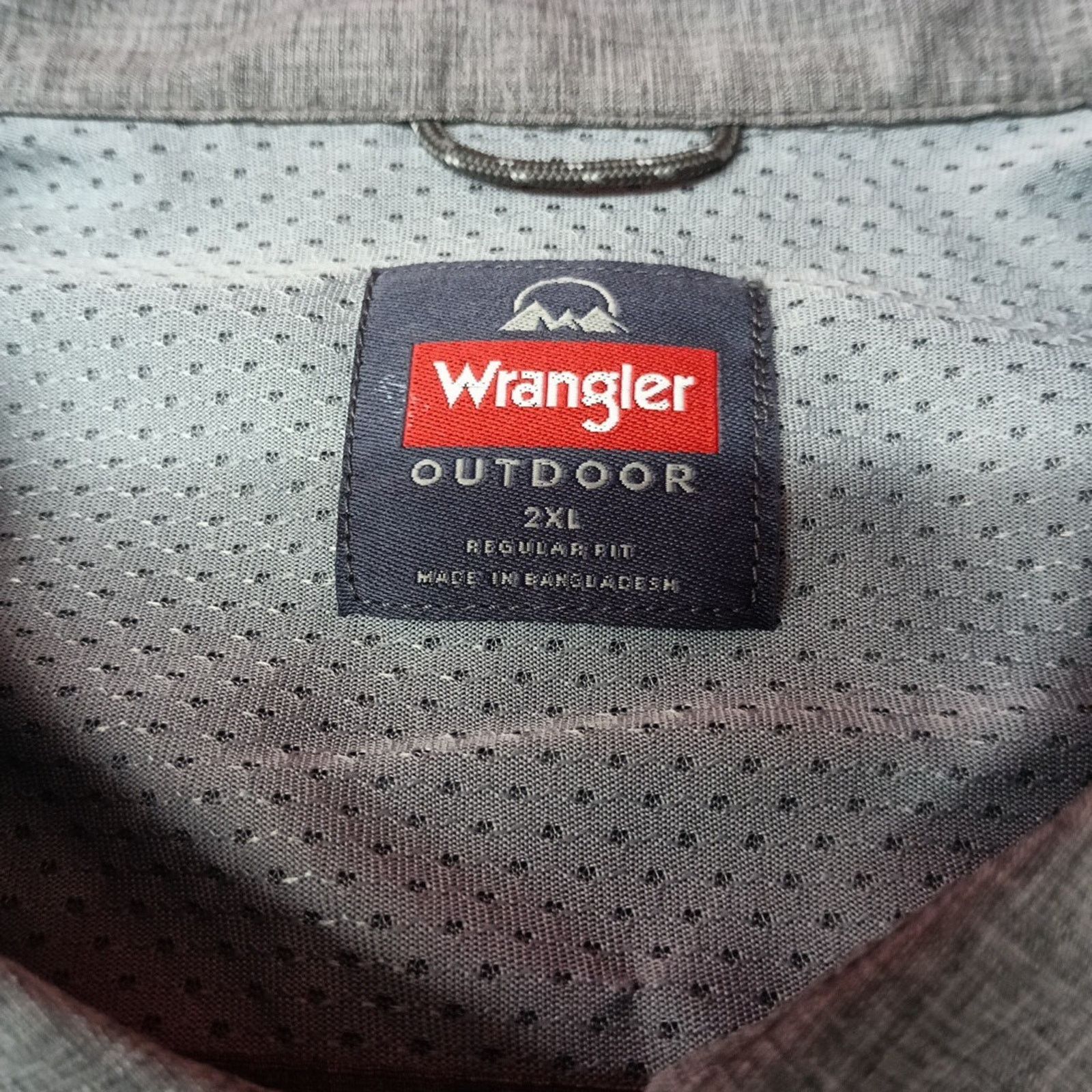 Wrangler Wrangler Men's 2XL Gray Thru Hike Shirt Vented Roll Tab UPF Size US XXL / EU 58 / 5 - 6 Thumbnail
