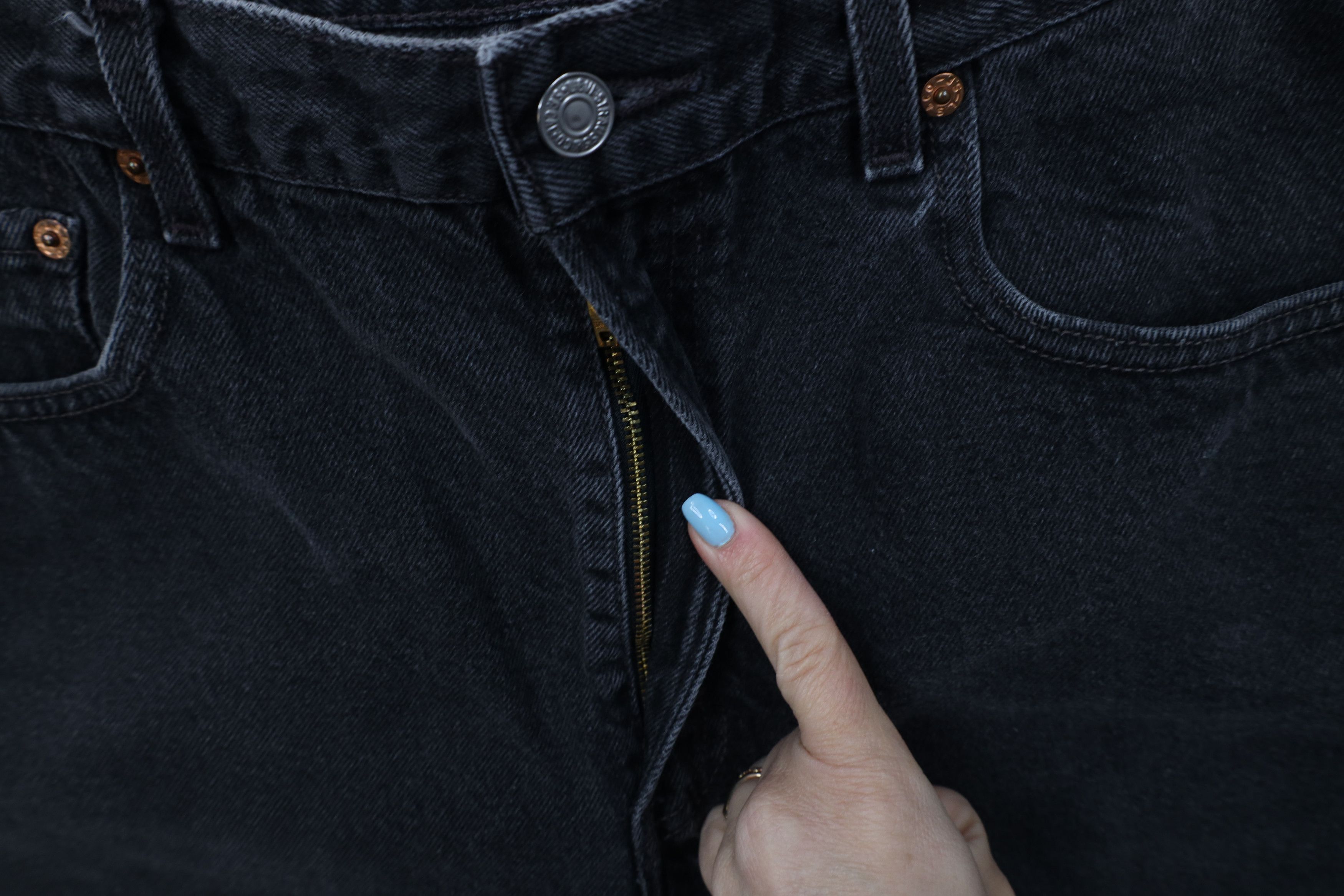 Levi's Vintage Y2K 2003 Levis 505 Fit Denim Jean Shorts Black Size US 36 / EU 52 - 5 Thumbnail