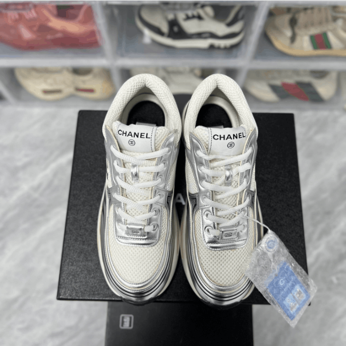 Chanel Chanel Low-Top Sneakers Size US 9 / IT 39 - 6 Thumbnail
