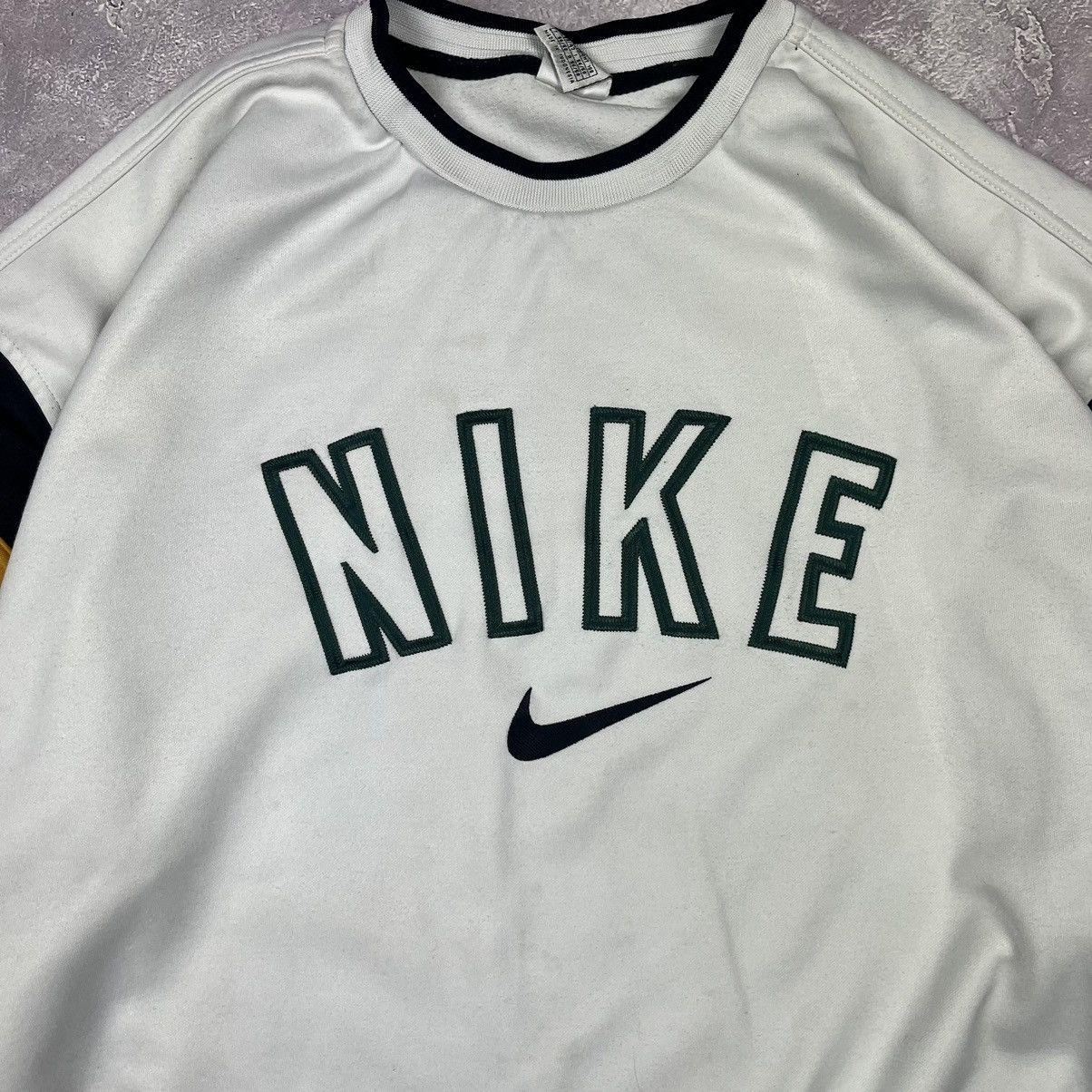 Nike Nike Vintage Embroidered Big Logo White Crewneck Sweatshirt Size US XL / EU 56 / 4 - 2 Thumbnail
