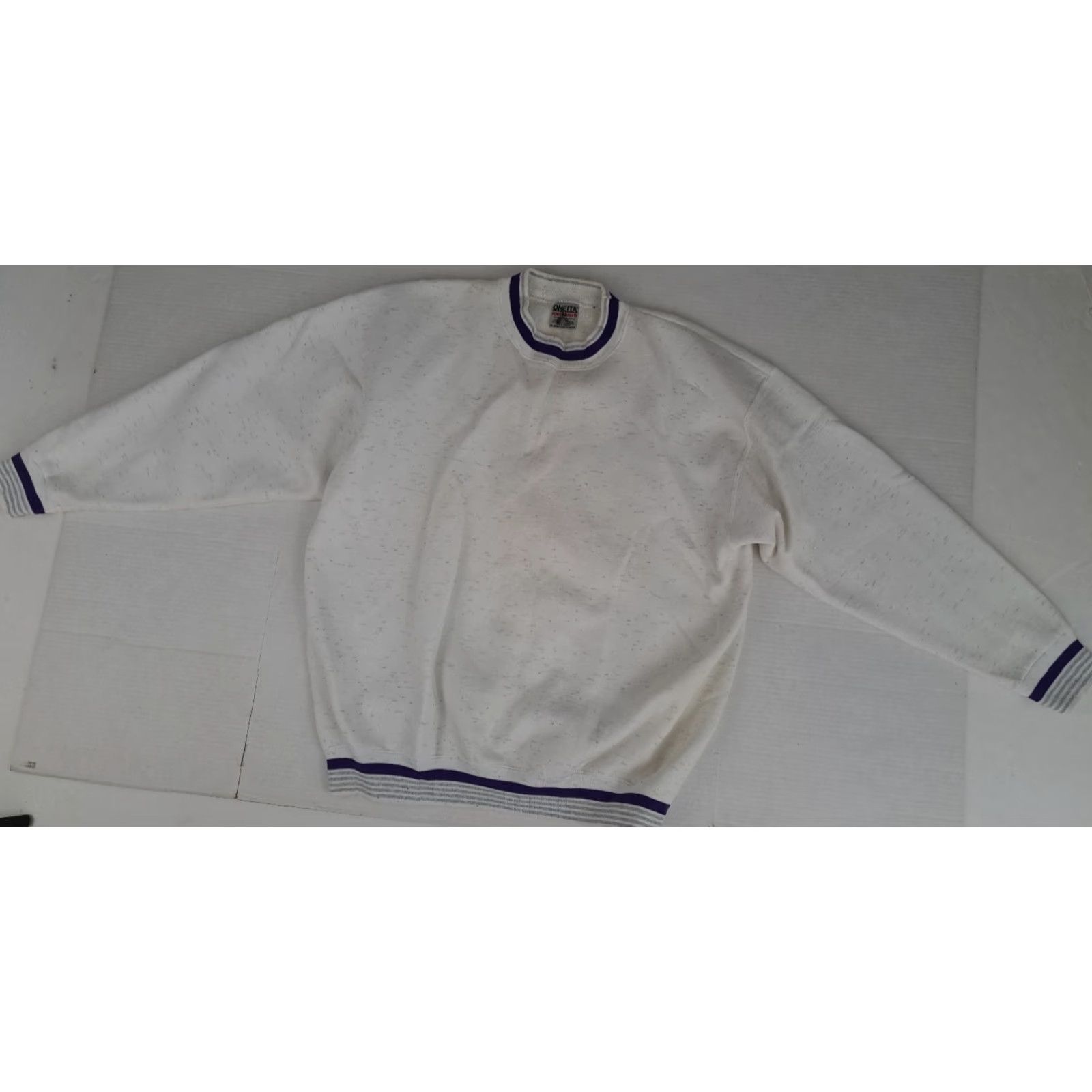 Vintage VINTAGE Oneita Sweatshirt Cotton Crew Neck Long Sleeve 2XL White Unisex Adults USA Made Size US XXL / EU 58 / 5 - 3 Thumbnail