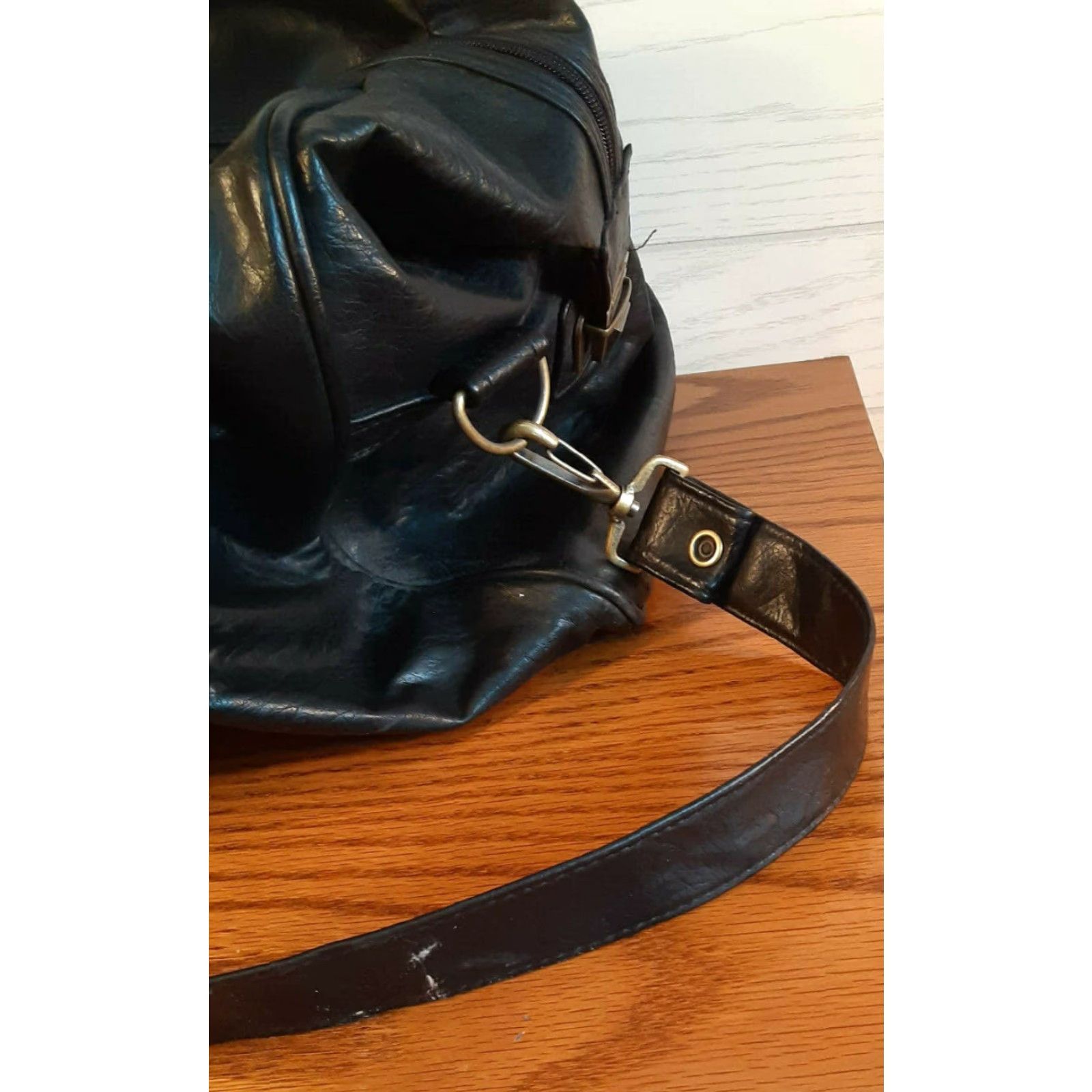 Vintage VINTAGE San Antonio Spurs Basketball Center Faux Leather Travel-Duffel Bag Size ONE SIZE - 2 Thumbnail
