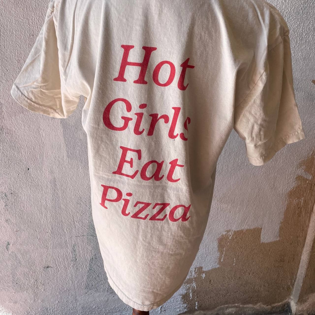 Other HOT GILRS EAT PIZZA TSHIRT Size US L / EU 52-54 / 3 - 2 Thumbnail