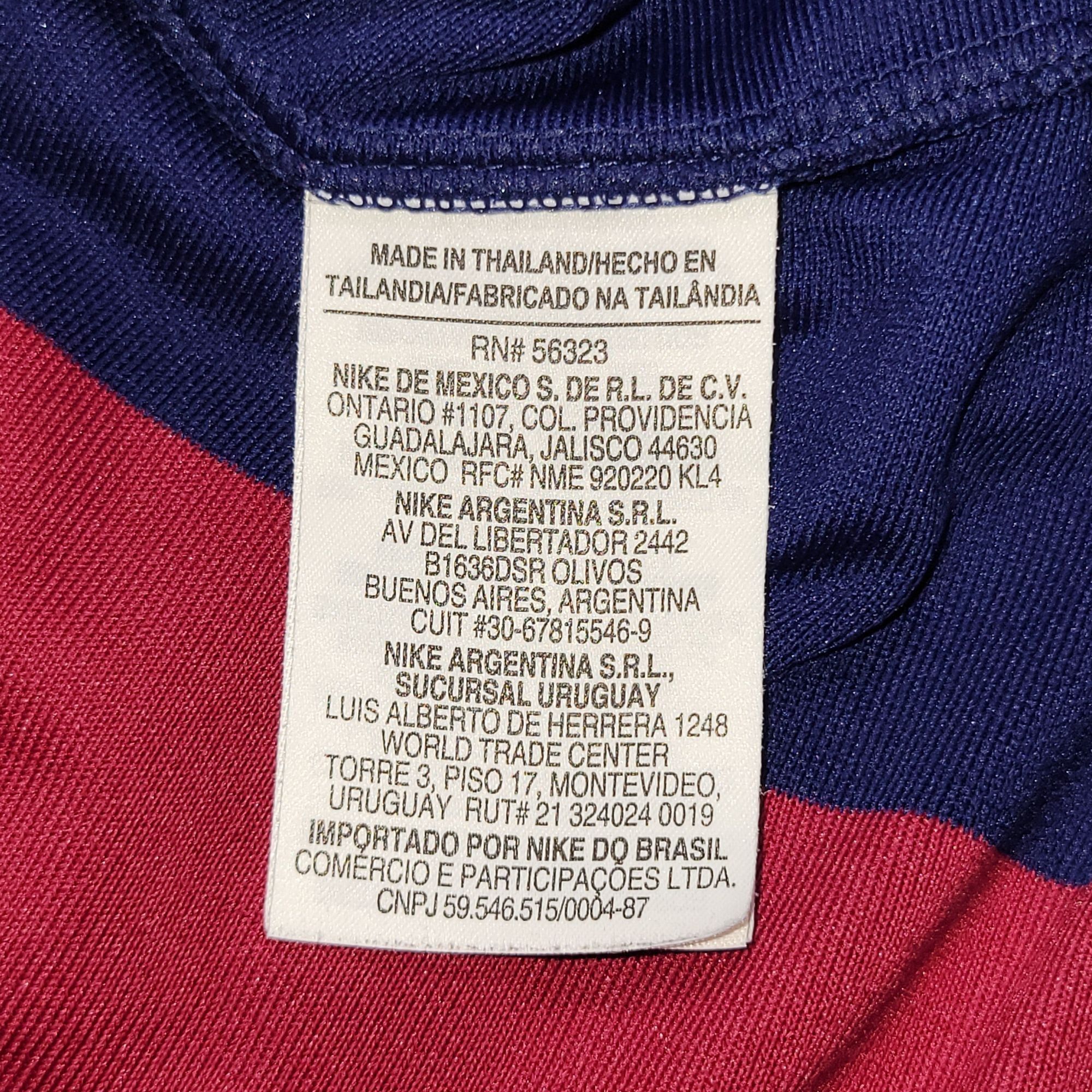 Nike Messi Barcelona 2014 2015 TREBLE SEASON Soccer Jersey XL Size US XL / EU 56 / 4 - 6 Thumbnail
