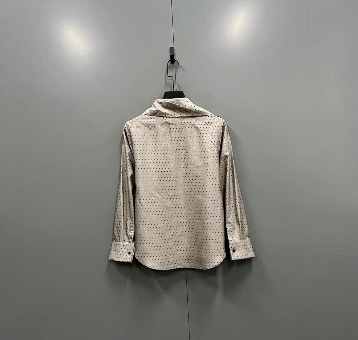 Dior Dior Polka Dot All-over Print Bee Embroidered Shirt J41 Size XS / US 0-2 / IT 36-38 - 2 Thumbnail