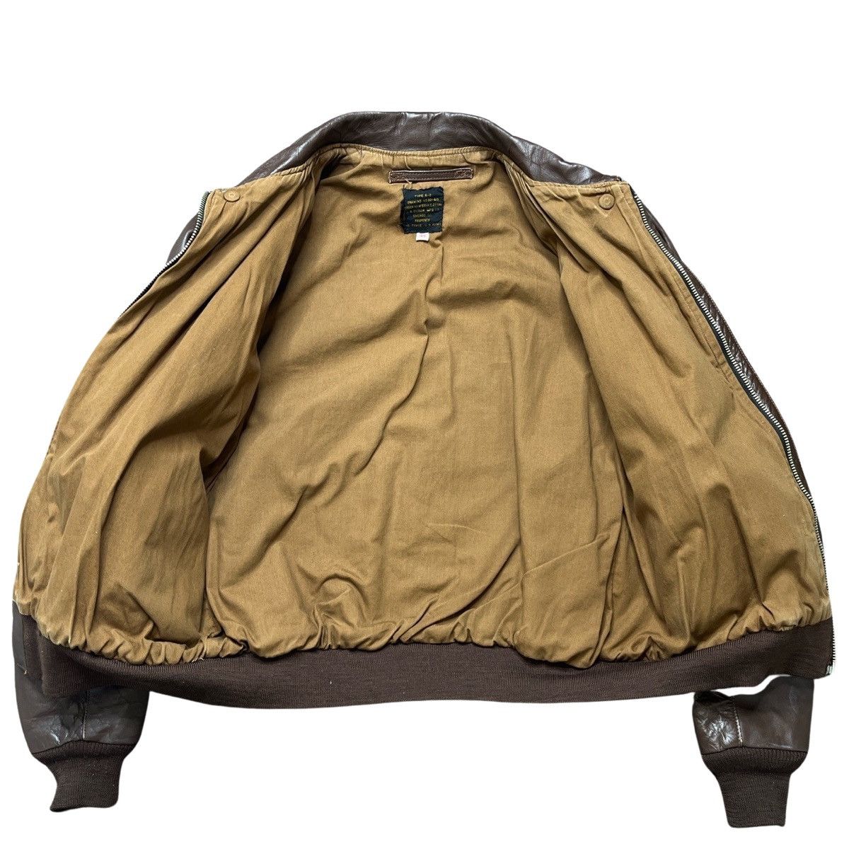 vintage A-2 brown leather bomber jacket Bombers